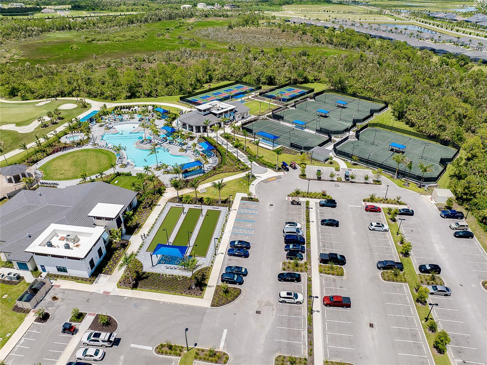WELLEN PARK GOLF & COUNTRY CLUB - Residential