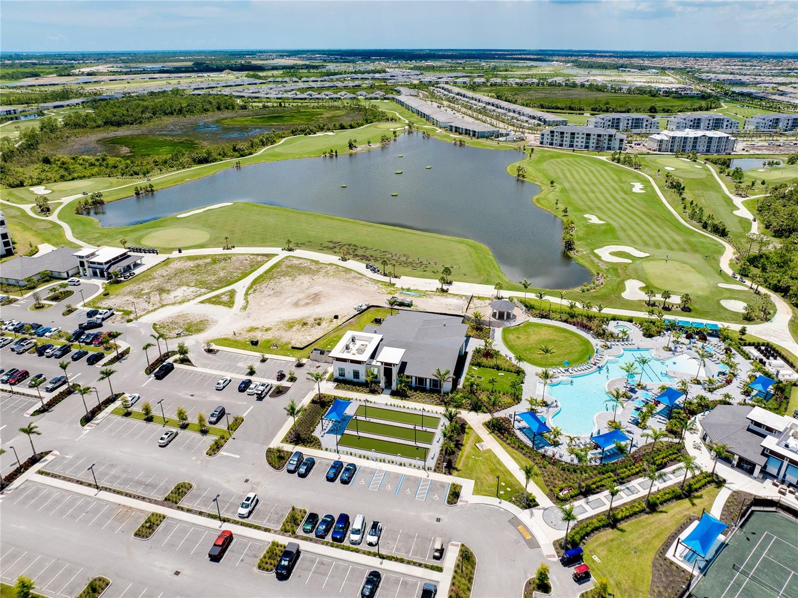 WELLEN PARK GOLF & COUNTRY CLUB - Residential
