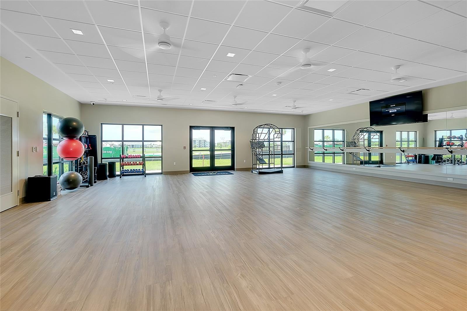 WELLEN PARK GOLF & COUNTRY CLUB - Residential