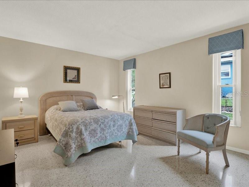OAKHURST ACRES 3RD ADD - Residential