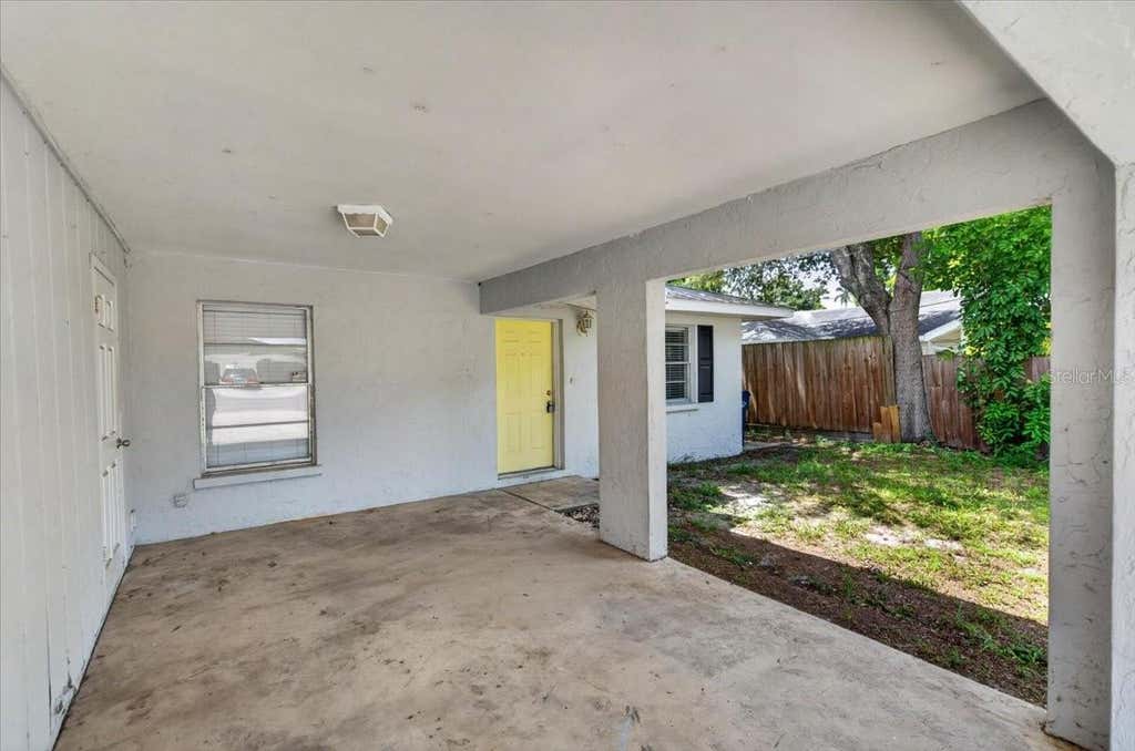 Photo of 4121 12th Avenue W, Bradenton, FL 34205 (MLS # A4704147)