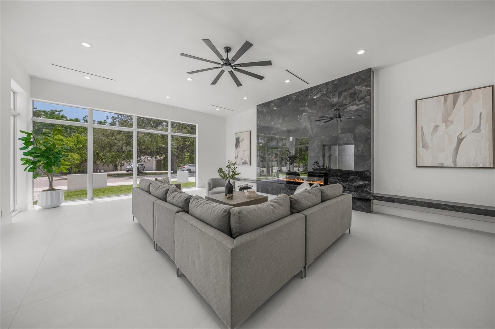 0079 - DESOTO TERRACE - Residential Lease