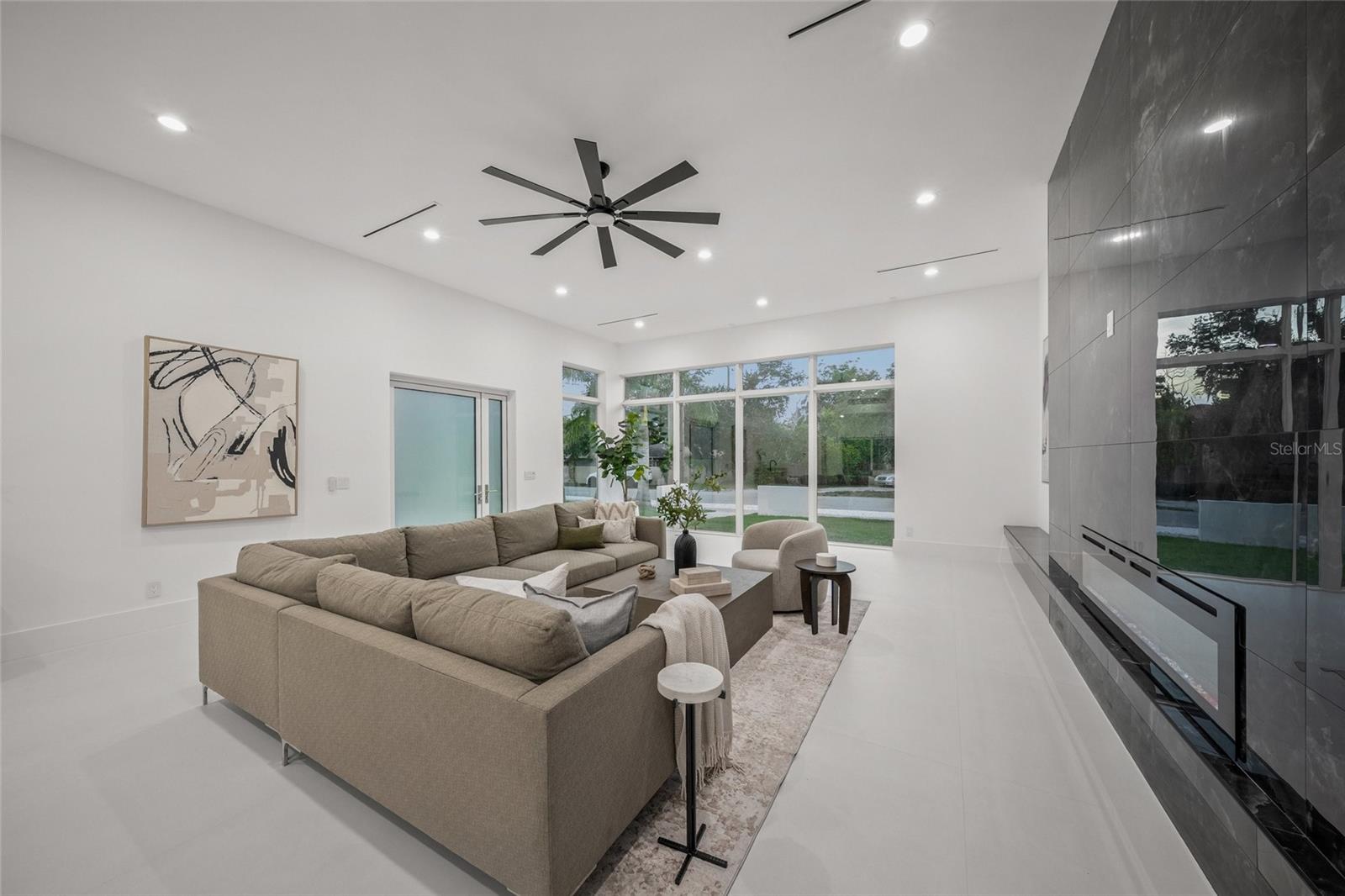 0079 - DESOTO TERRACE - Residential Lease