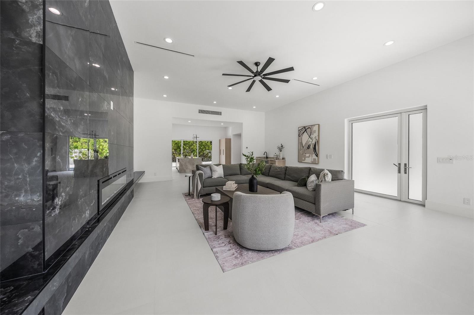 0079 - DESOTO TERRACE - Residential Lease