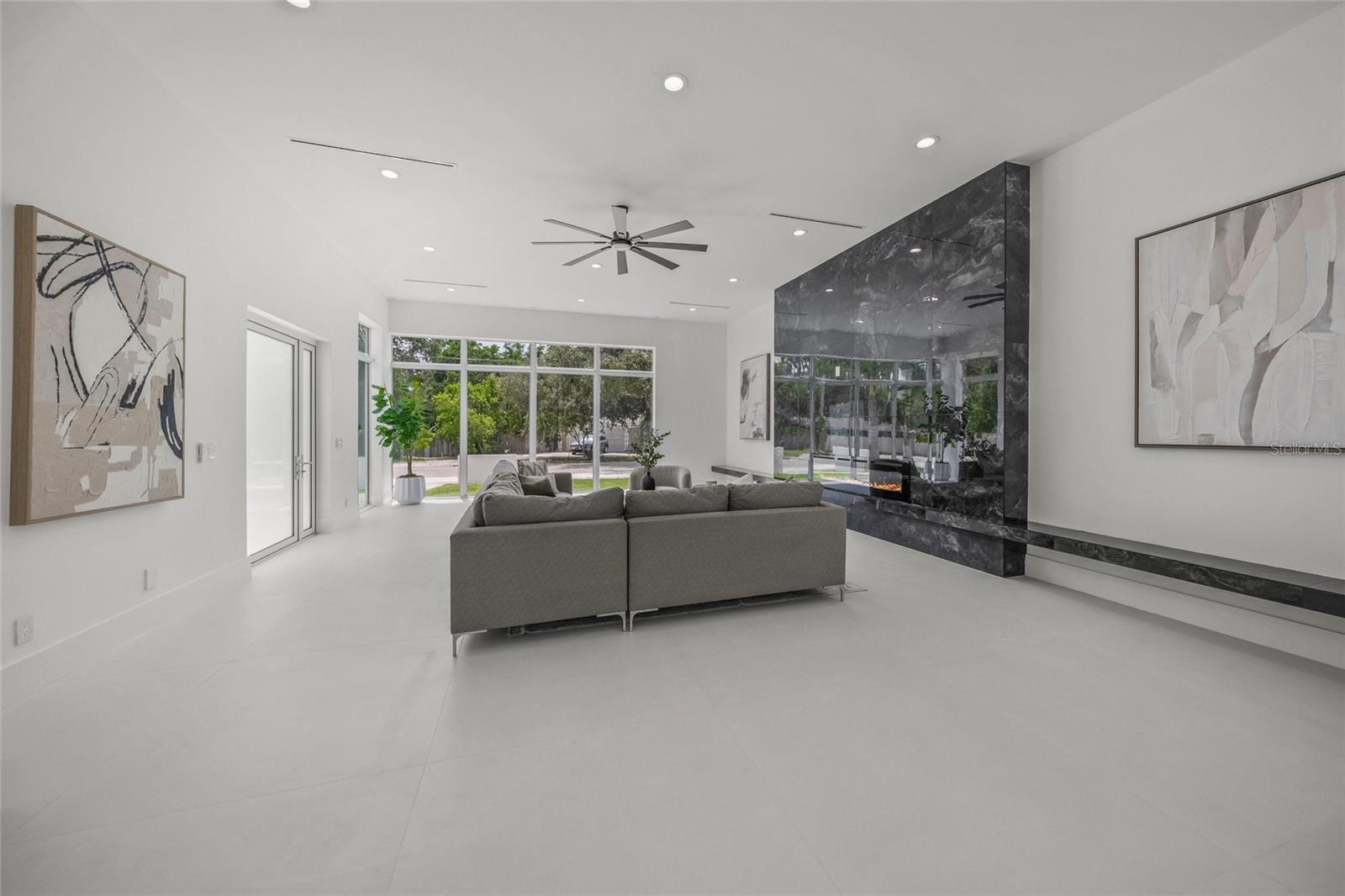 0079 - DESOTO TERRACE - Residential Lease