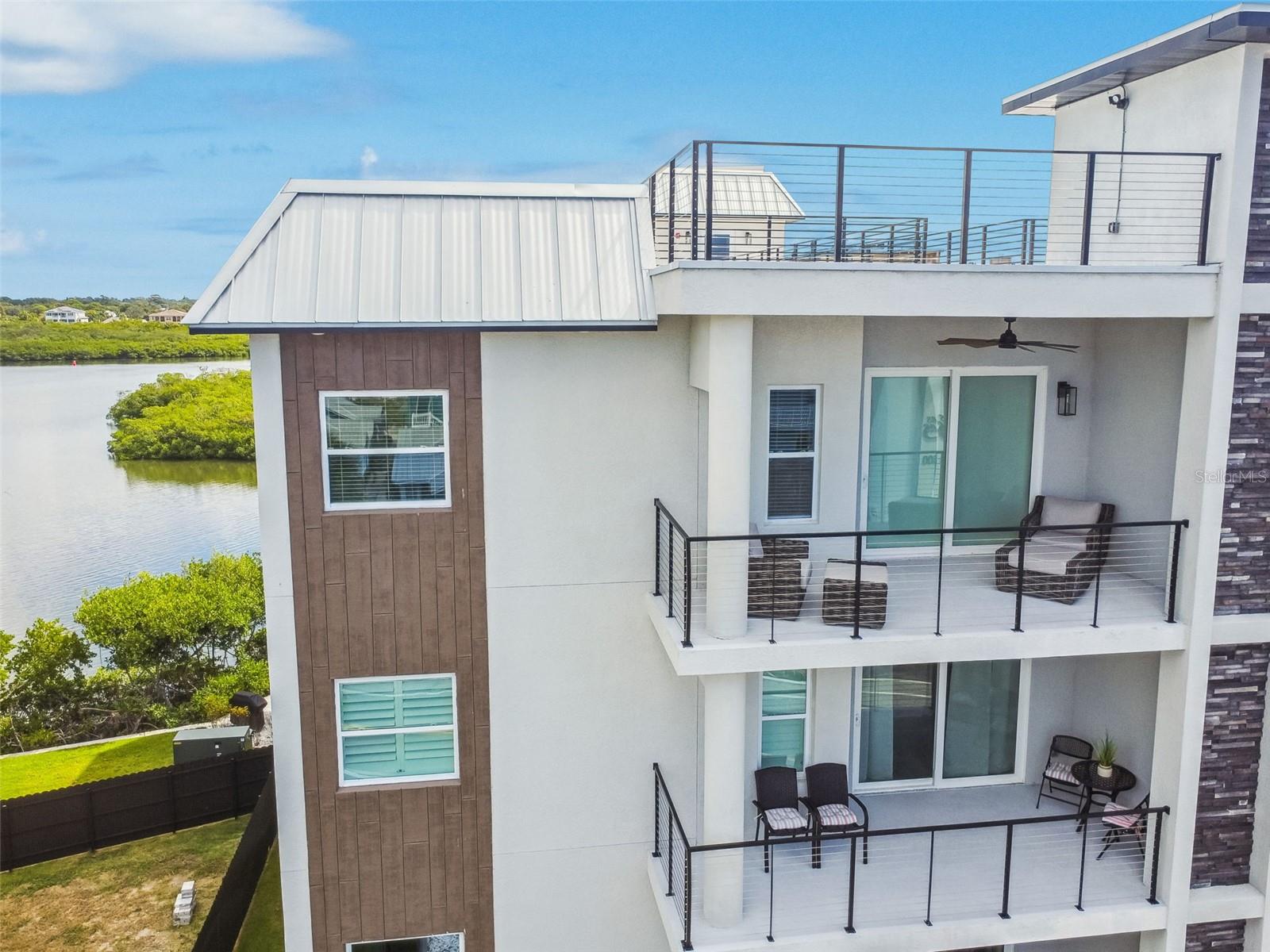 19505 GULF BOULEVARD 404