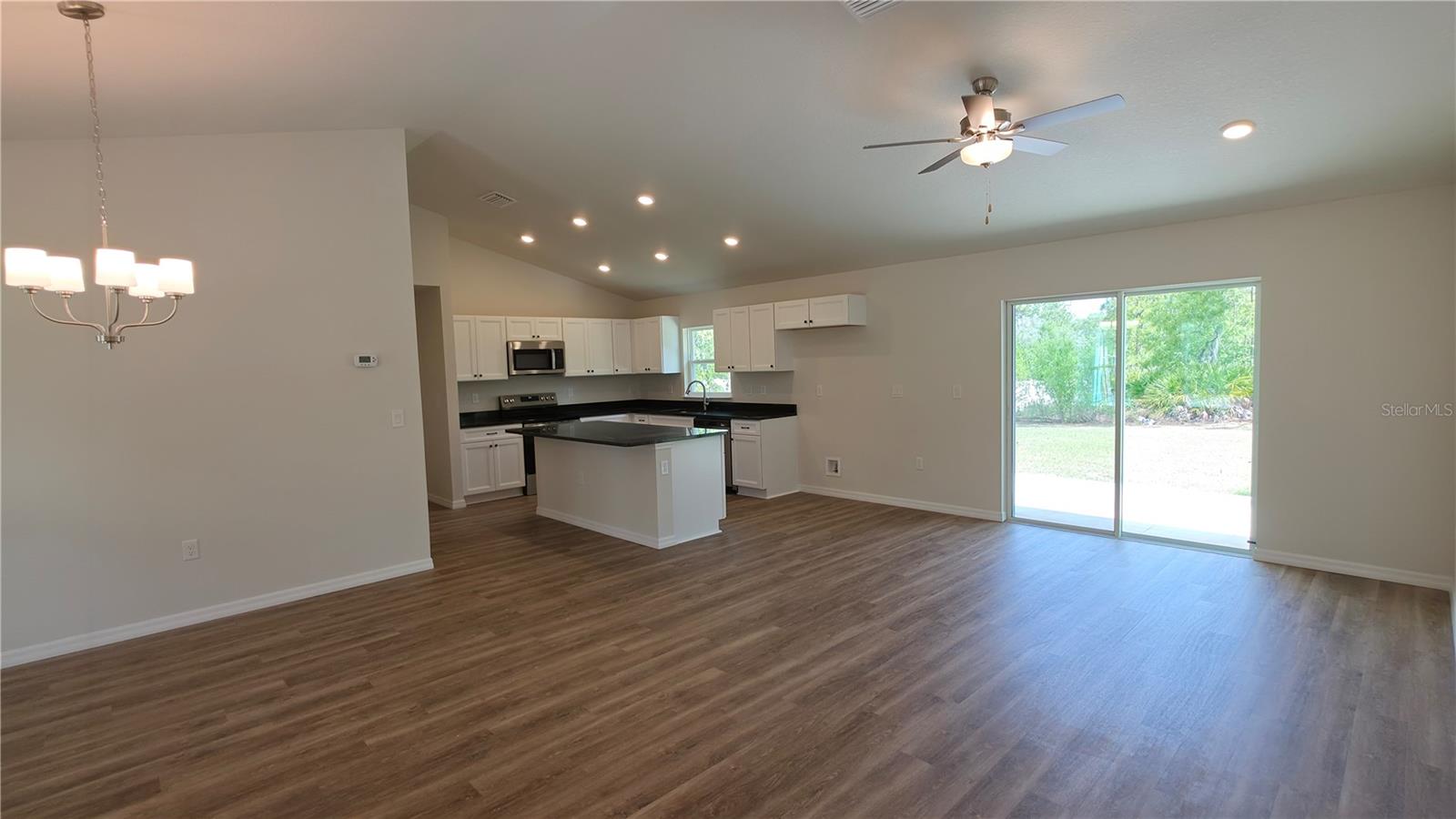 CITRUS SPGS UNIT 08 - Residential
