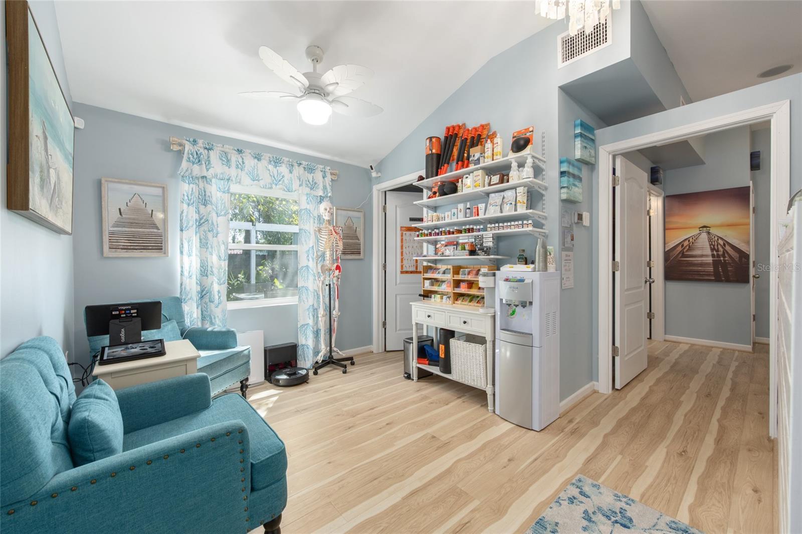 FORDS SUB - Commercial Sale