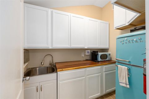 Tiny photo for 1703 NE 8th Road, Ocala, FL 34470 (MLS # OM709643)