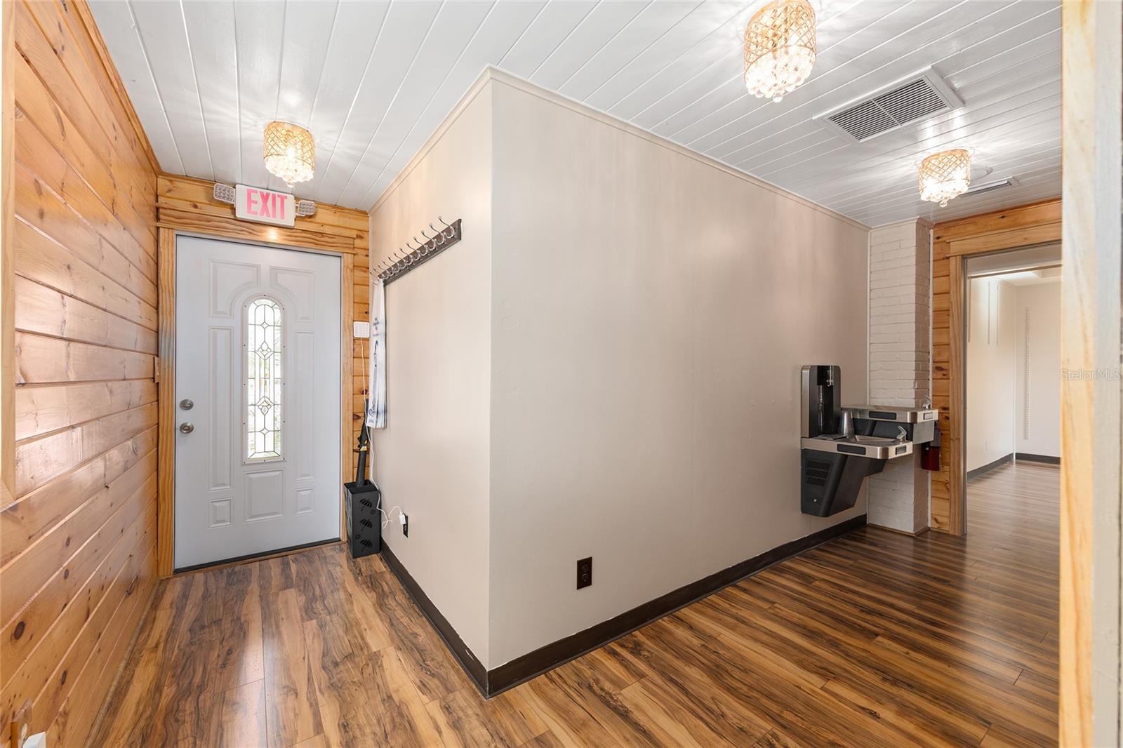 FORDS SUB - Commercial Sale