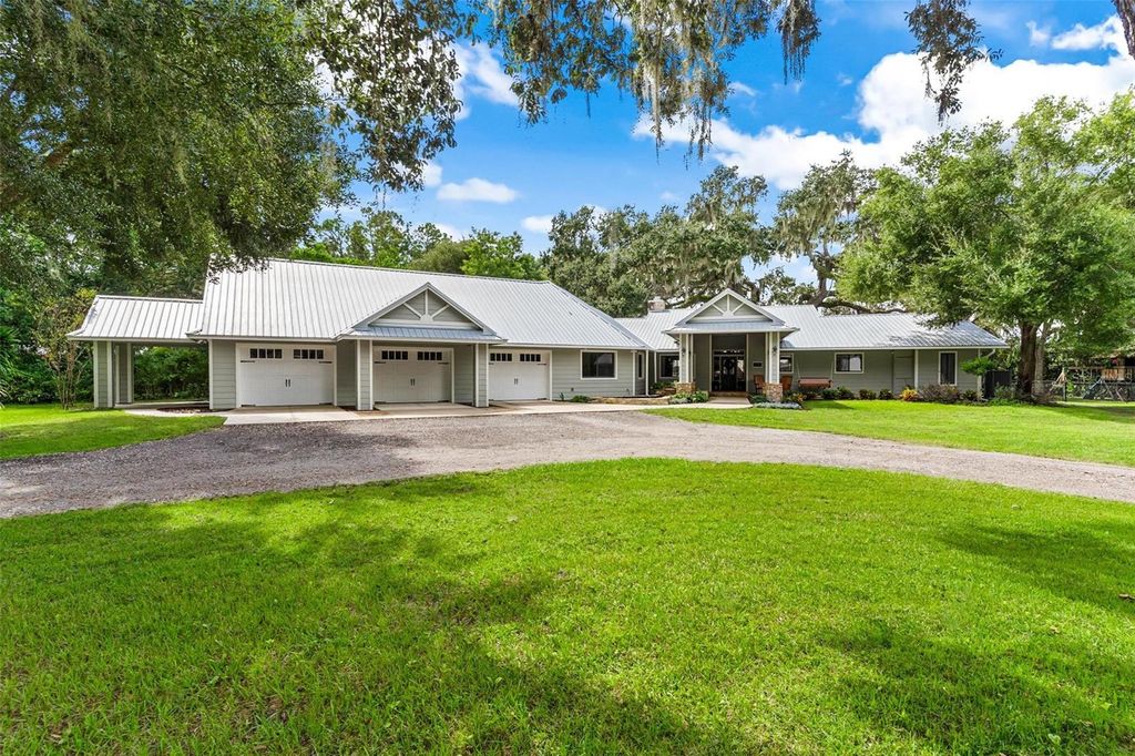 Photo of 39623 County Road 439, Umatilla, FL 32784 (MLS # G5103183)