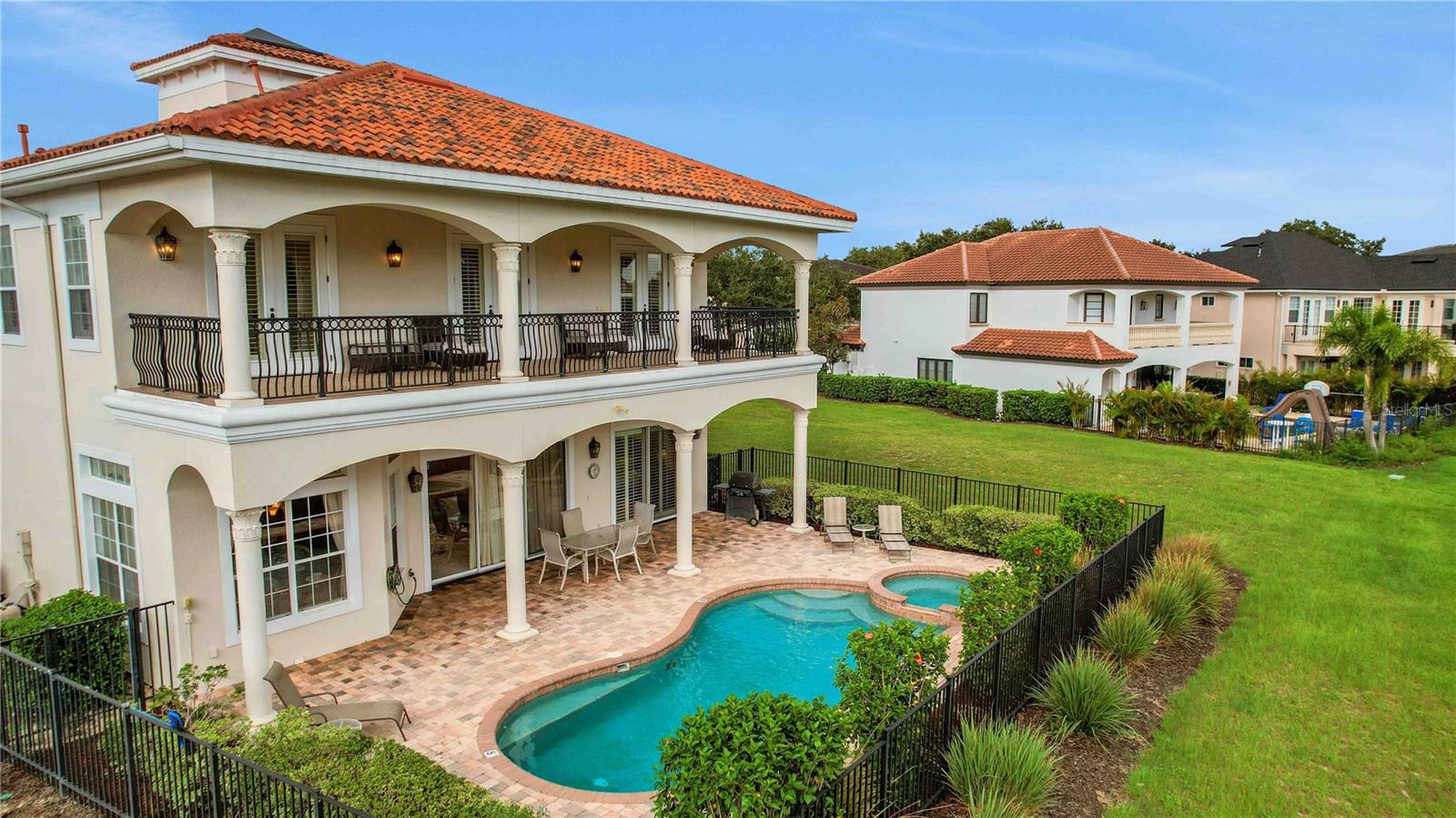 7438 GATHERING COURT