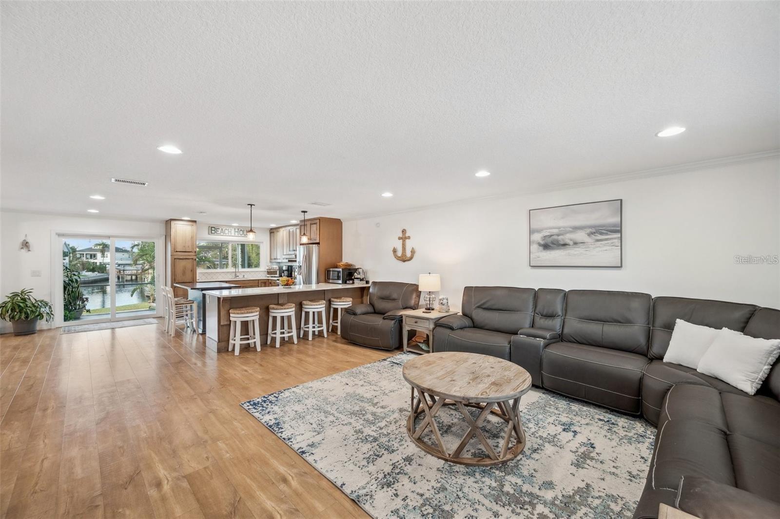 BAYWOOD VILLAGE SEC 5 - Residential