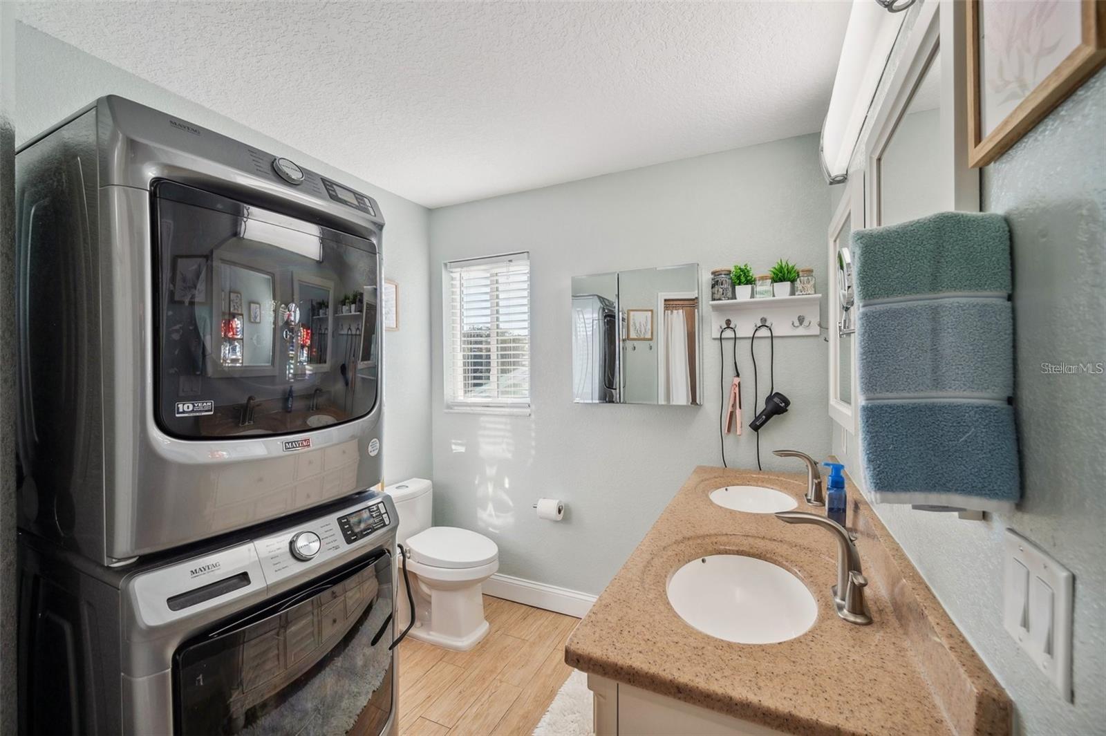 BAYWOOD VILLAGE SEC 5 - Residential