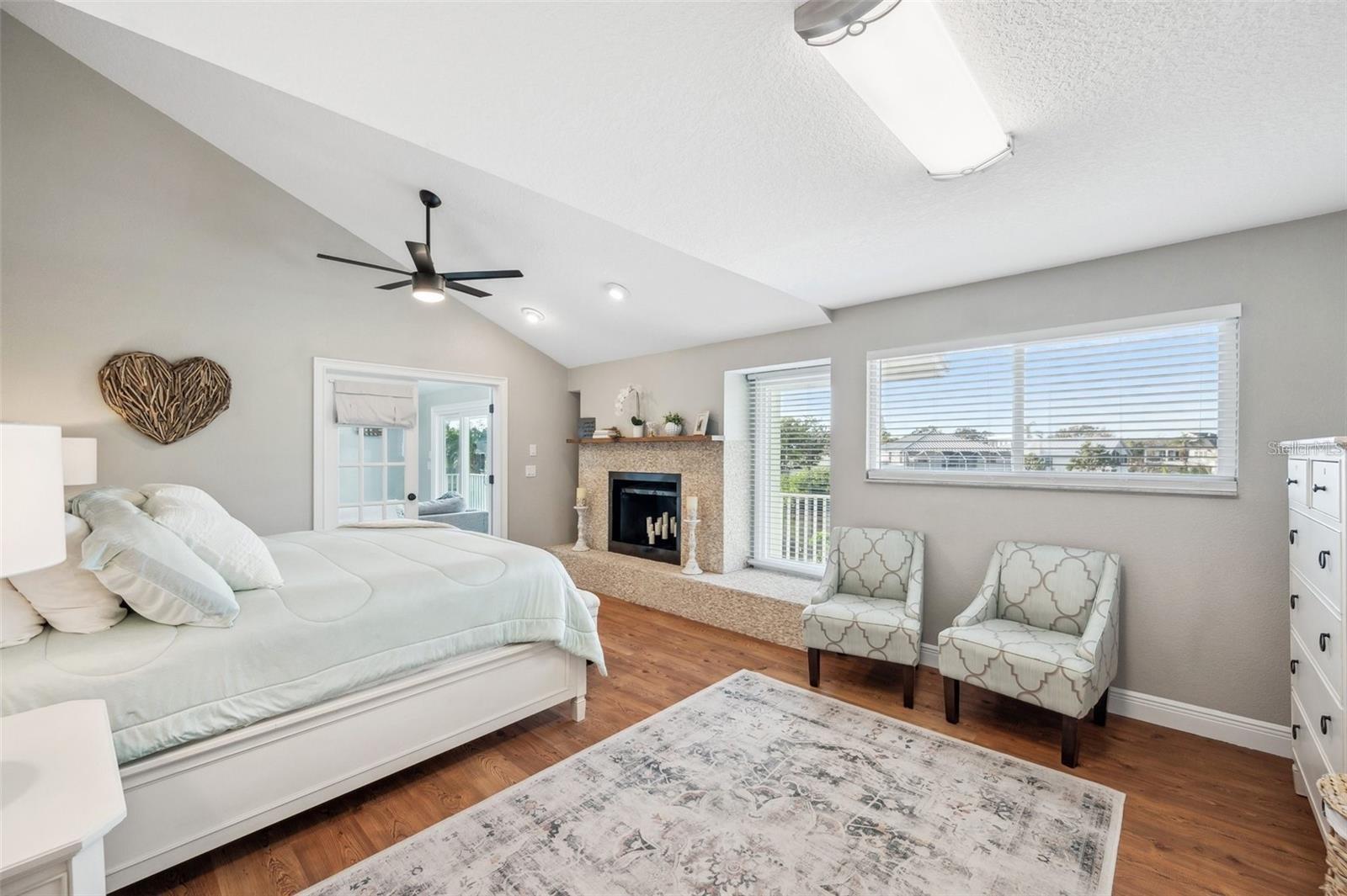 BAYWOOD VILLAGE SEC 5 - Residential