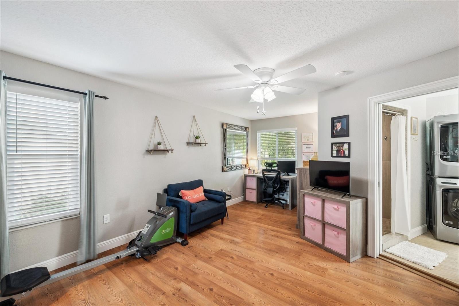 BAYWOOD VILLAGE SEC 5 - Residential