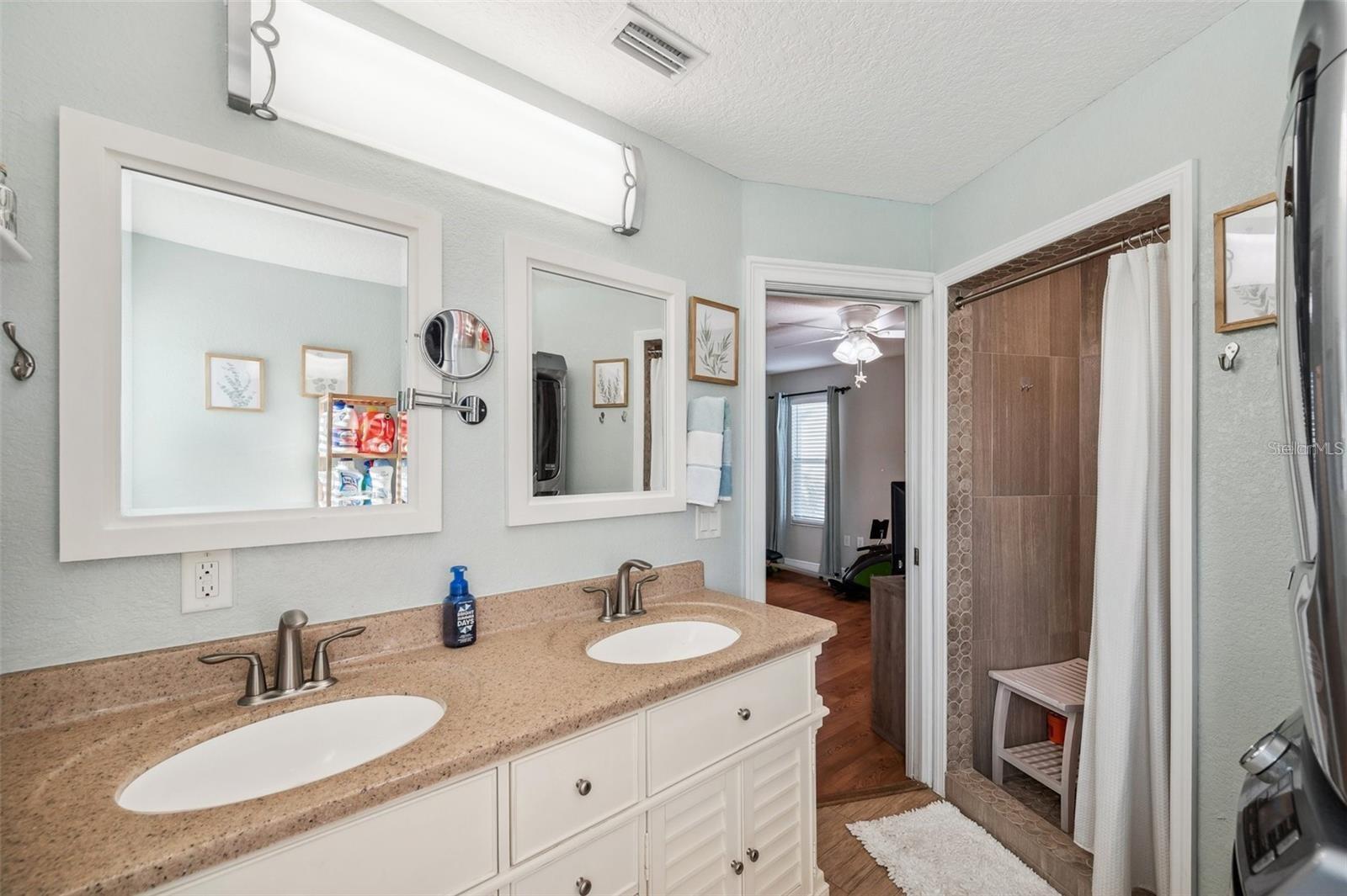 BAYWOOD VILLAGE SEC 5 - Residential