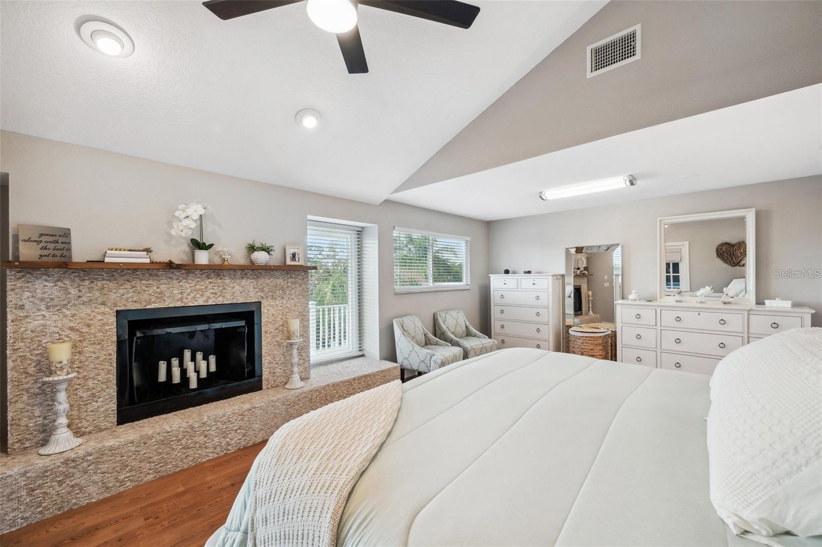 BAYWOOD VILLAGE SEC 5 - Residential