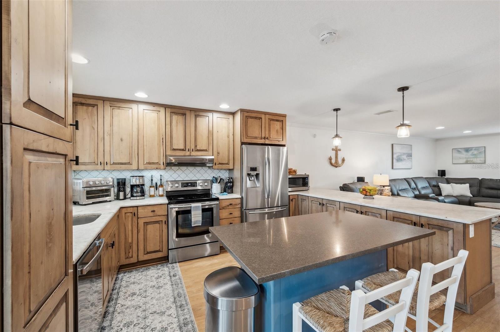 BAYWOOD VILLAGE SEC 5 - Residential