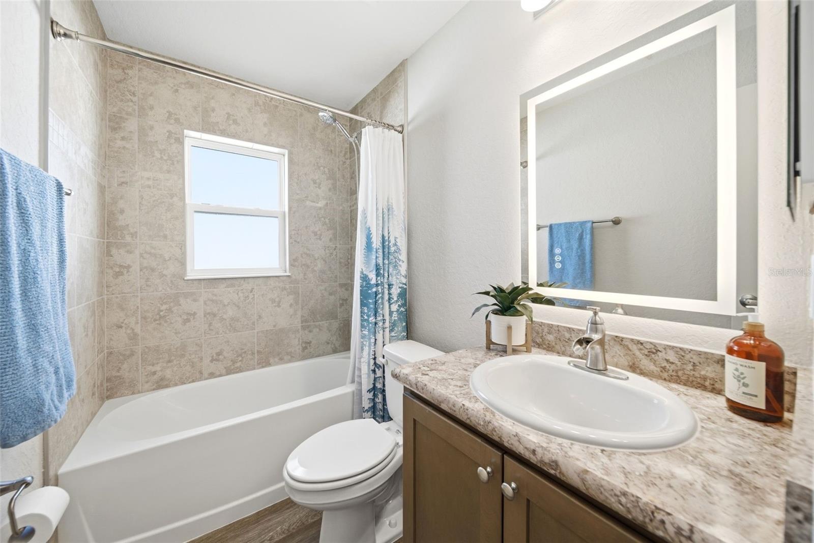 LAKES TR 5 - Residential