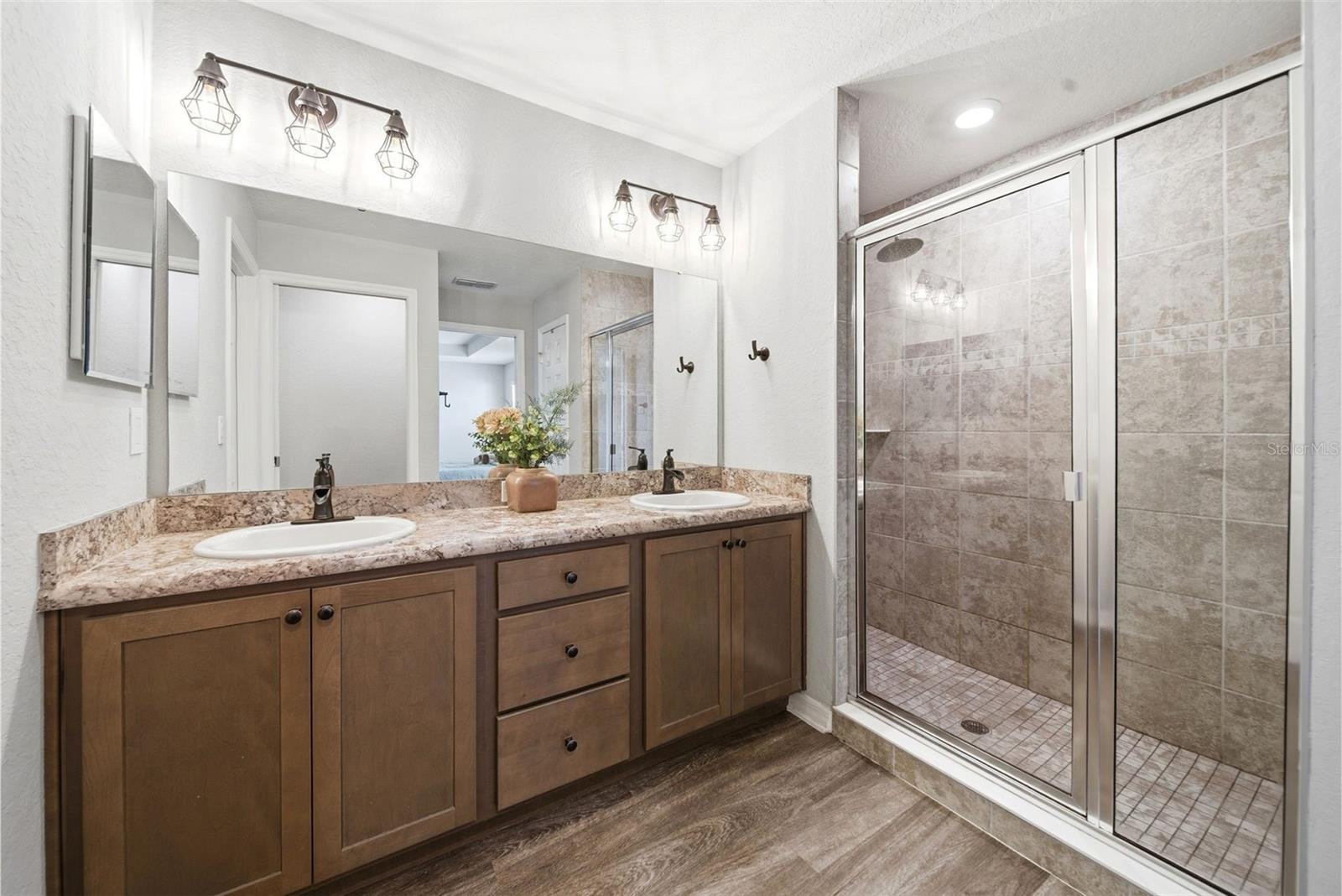 LAKES TR 5 - Residential