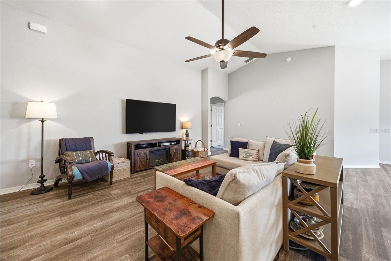 LAKES TR 5 - Residential