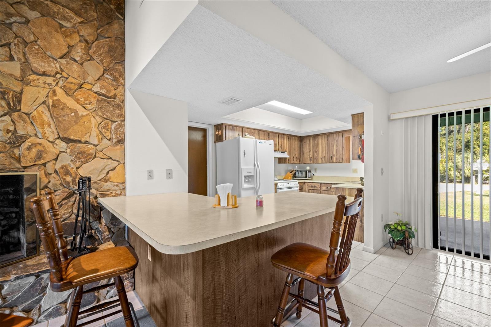 ISTOKPOGA SHORES - Residential