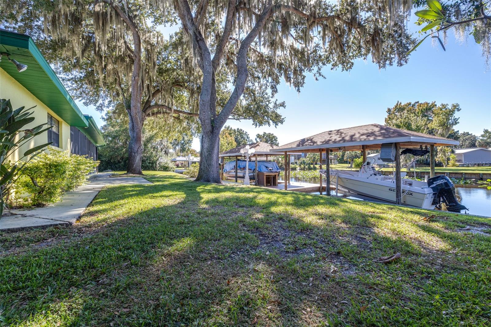 ISTOKPOGA SHORES - Residential