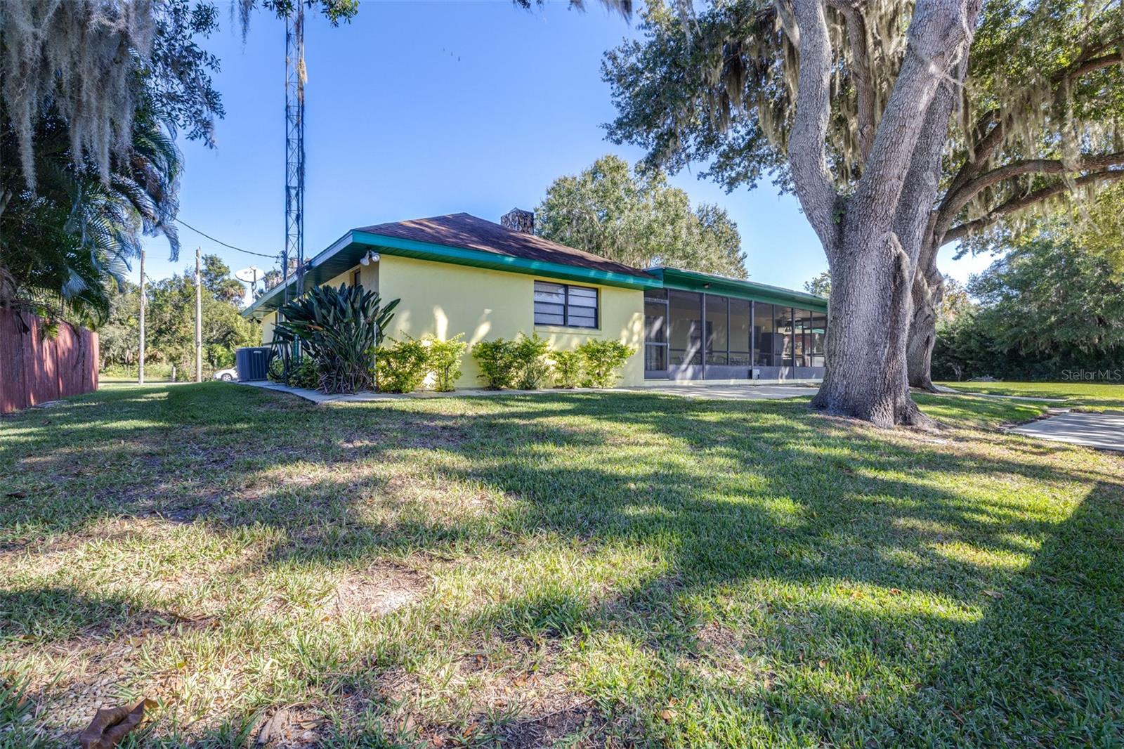 ISTOKPOGA SHORES - Residential