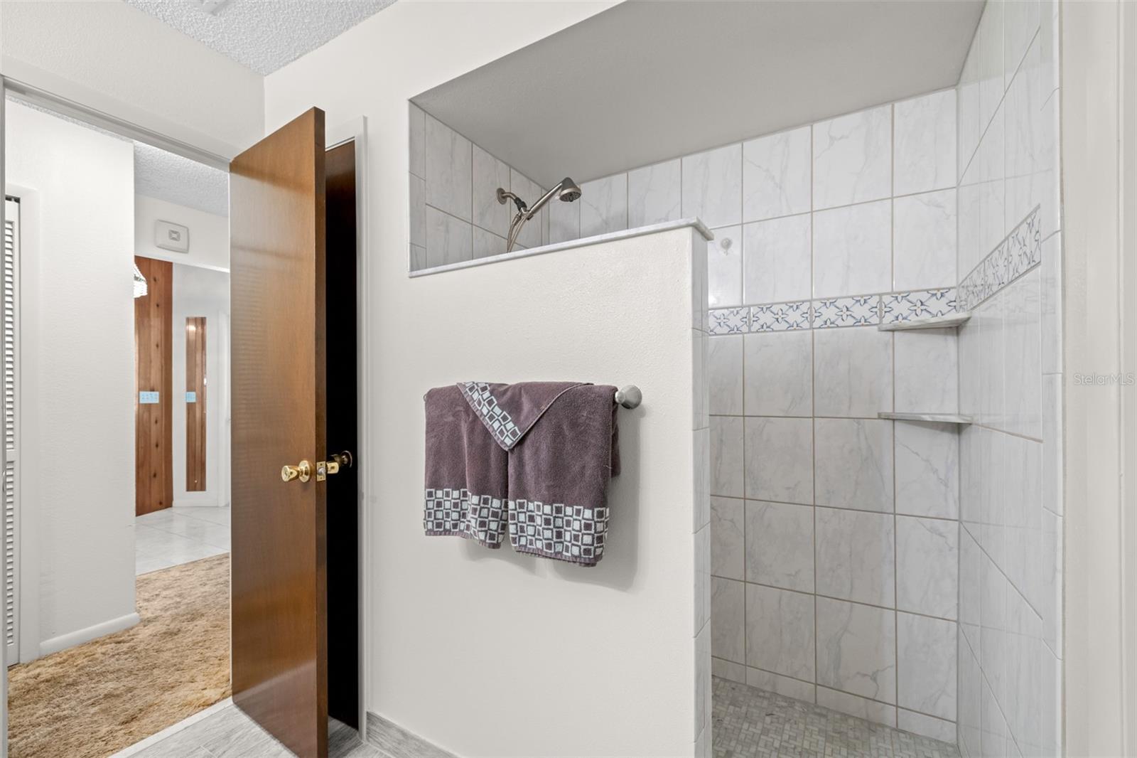 ISTOKPOGA SHORES - Residential