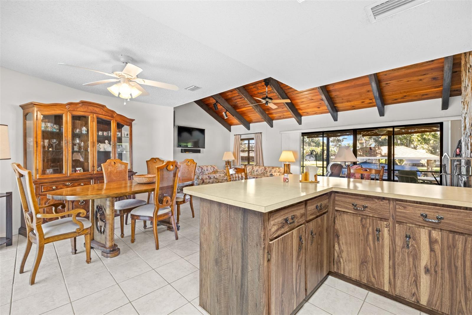 ISTOKPOGA SHORES - Residential