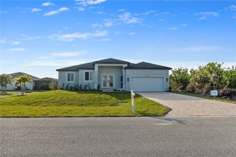 A home in PORT CHARLOTTE