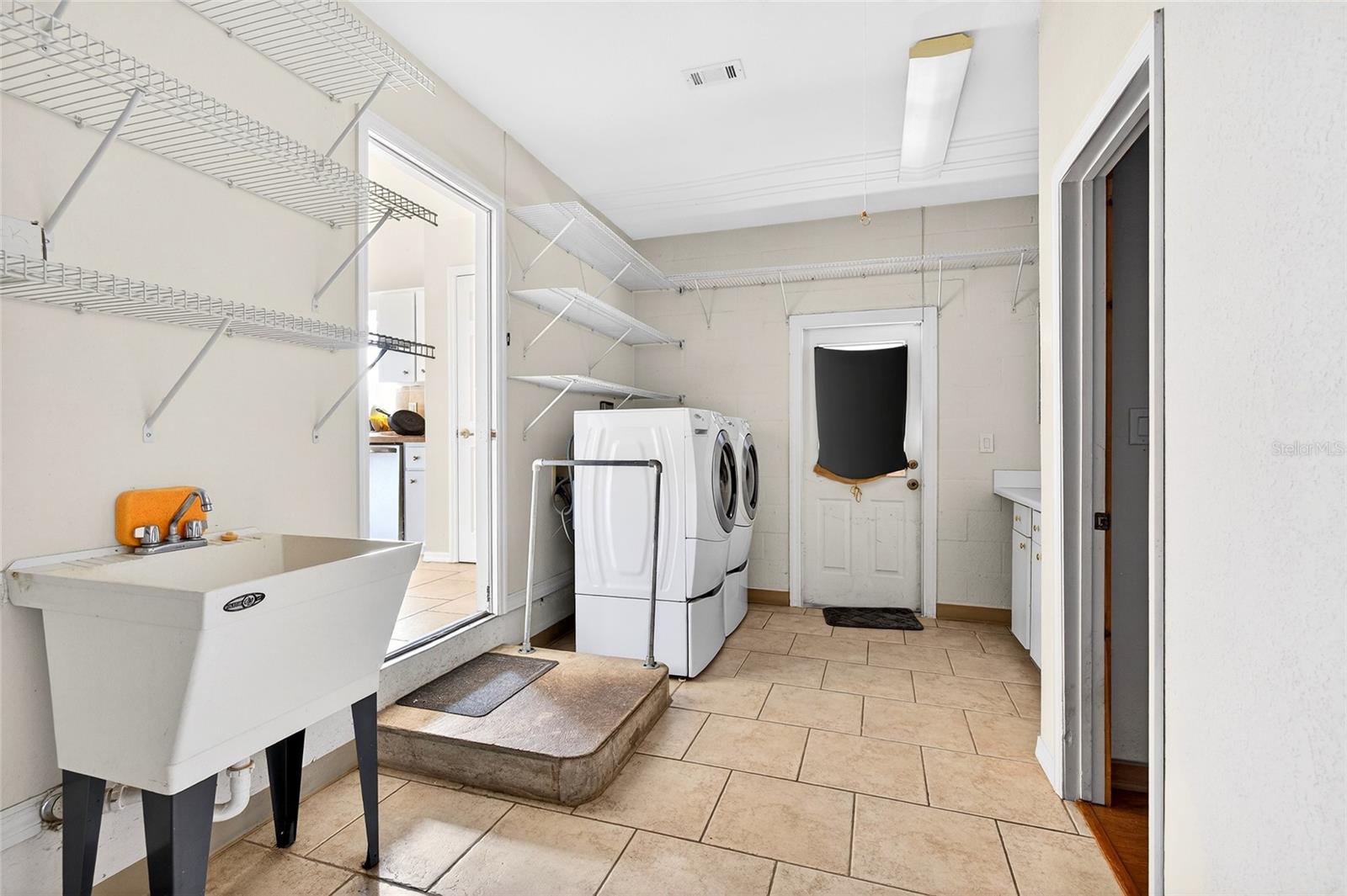 BELLEVIEW HEIGHTS ESTATE - Residential