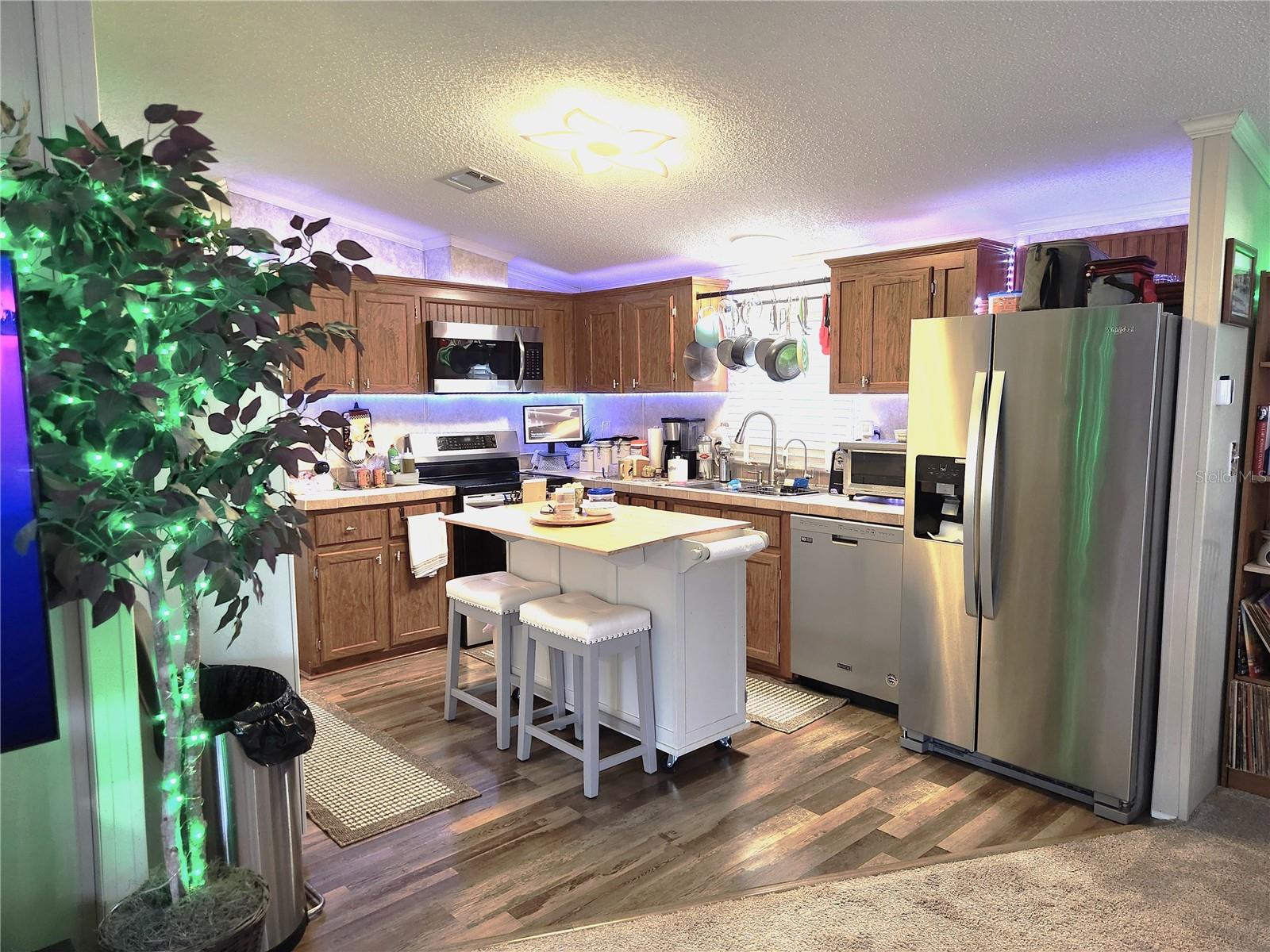 FRIENDLY SHORES COOP - Residential