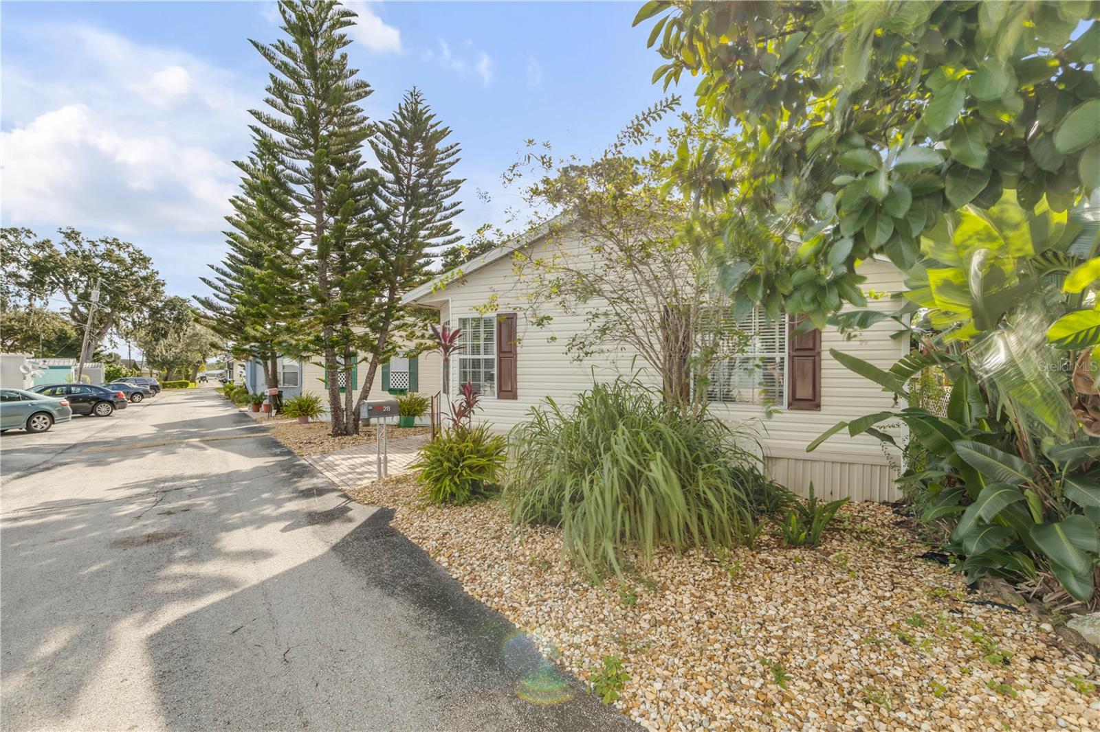 FRIENDLY SHORES COOP - Residential