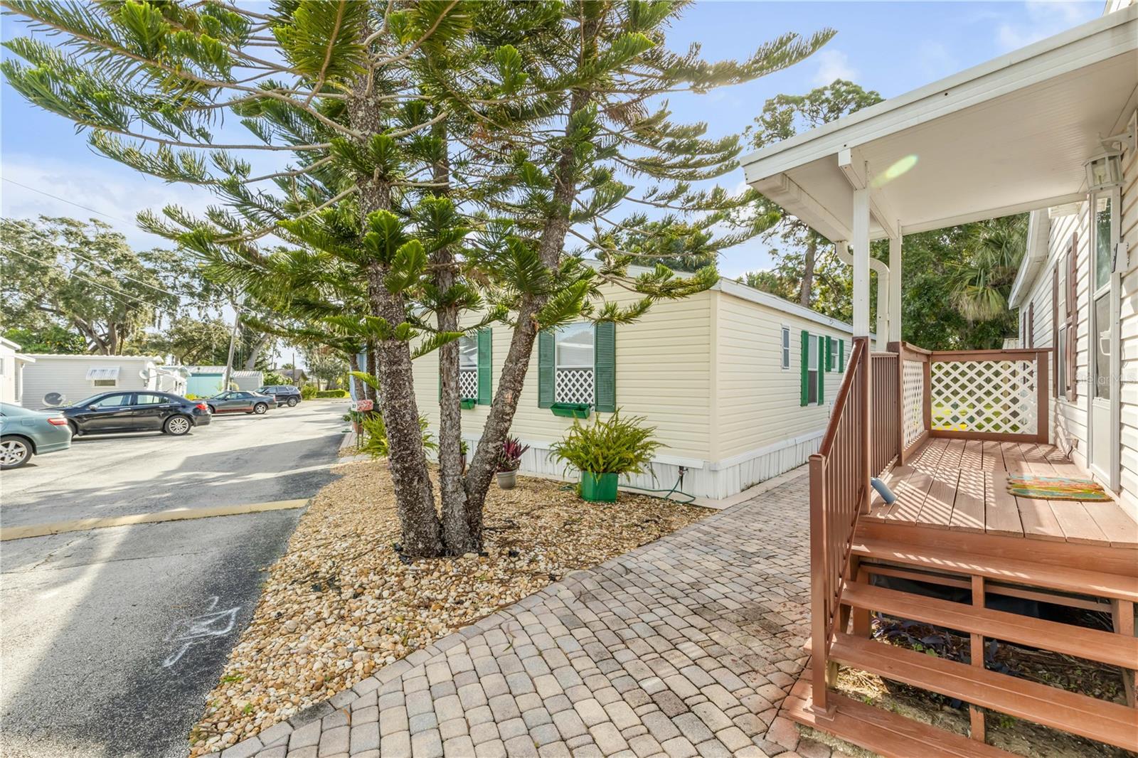 FRIENDLY SHORES COOP - Residential