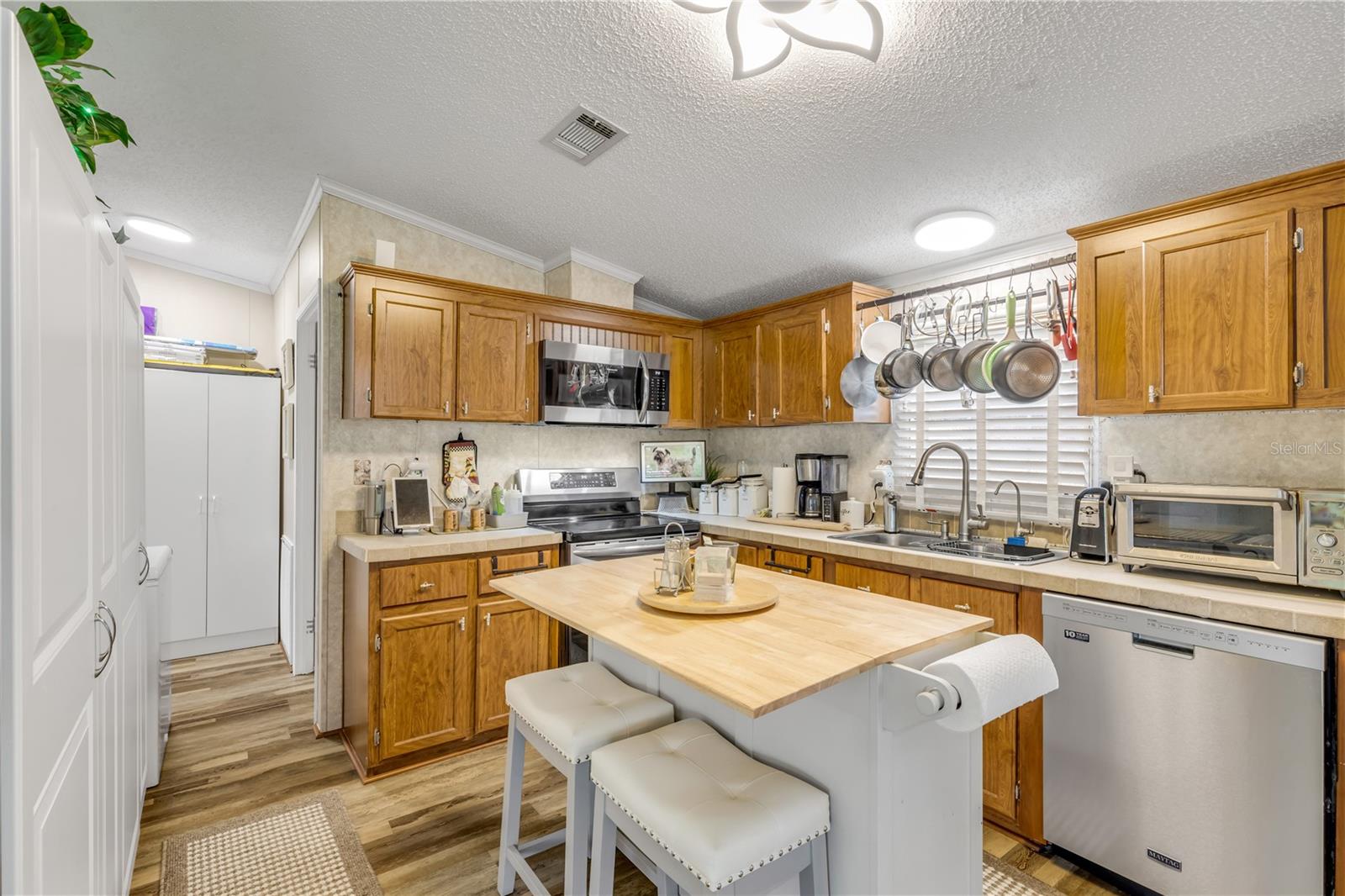 FRIENDLY SHORES COOP - Residential