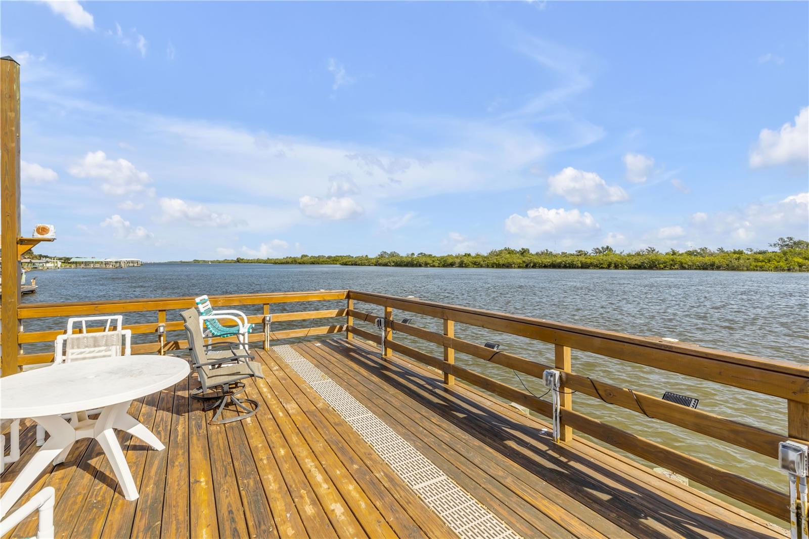 FRIENDLY SHORES COOP - Residential