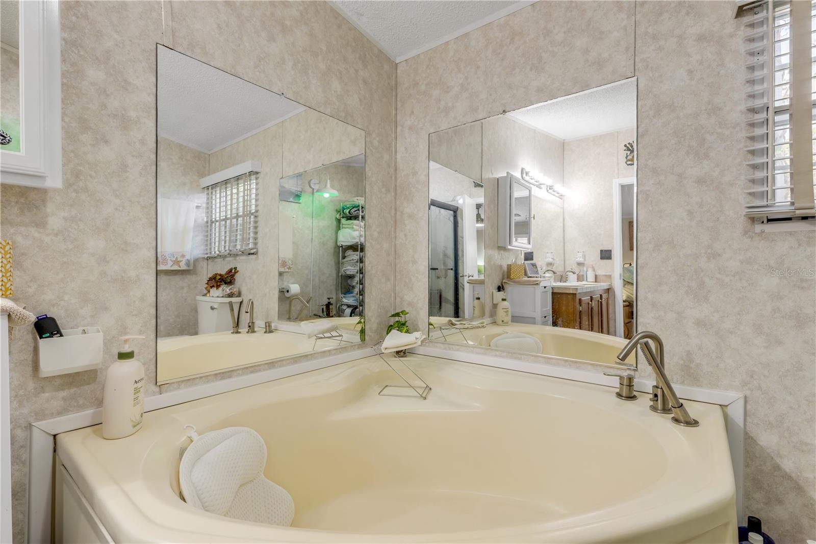 FRIENDLY SHORES COOP - Residential