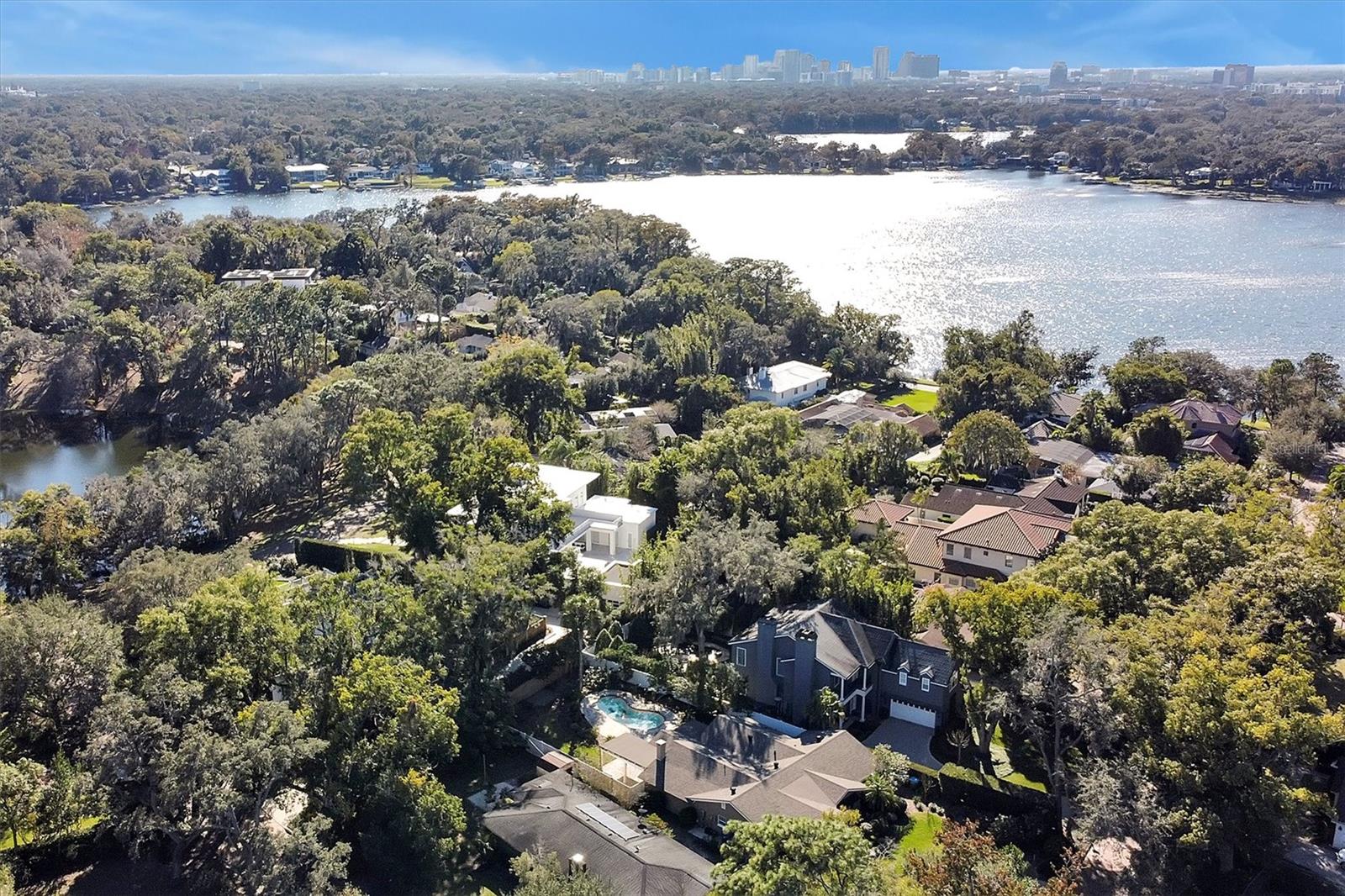 FOREST HILLS - Residential Lease