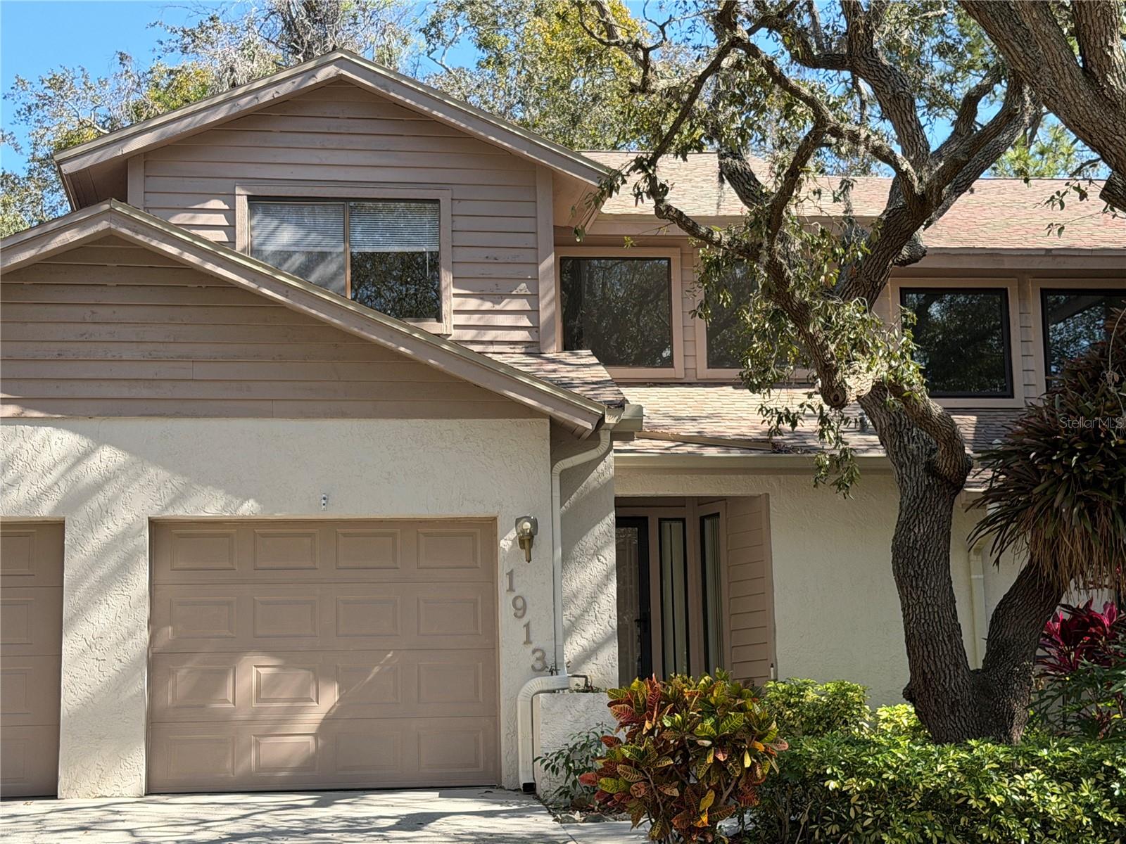 WHISPERING WOODS - Residential