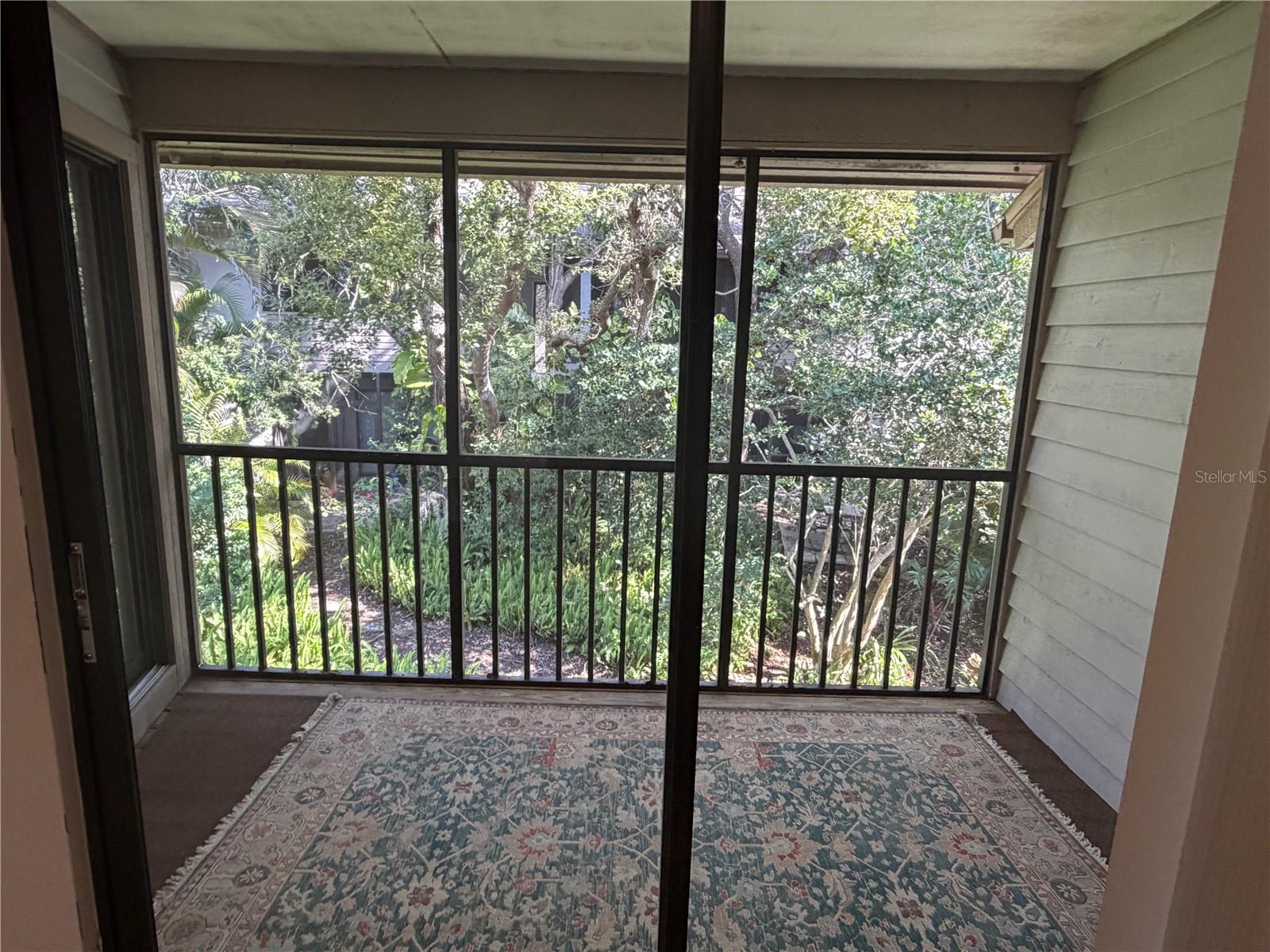 WHISPERING WOODS - Residential