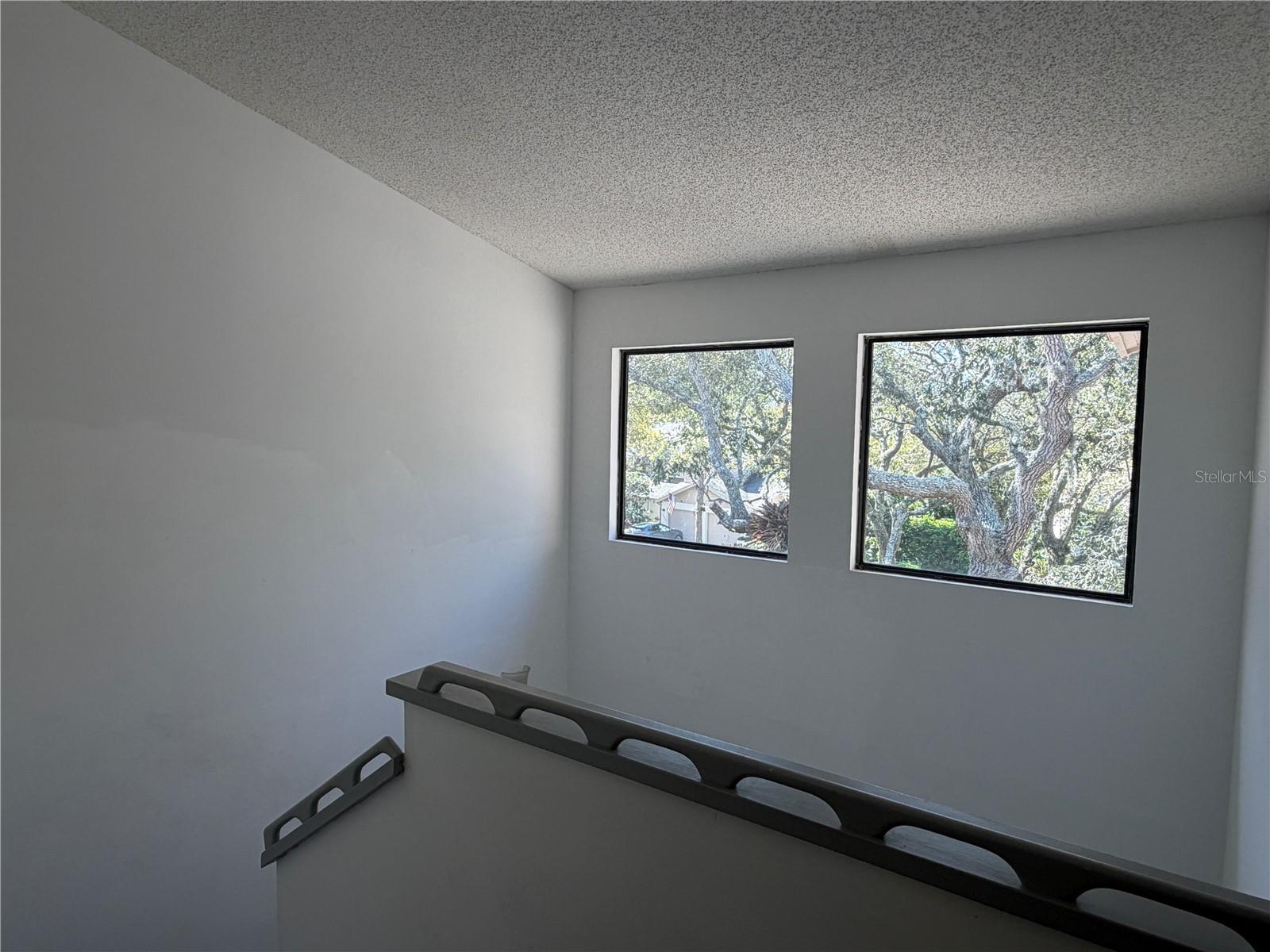 WHISPERING WOODS - Residential