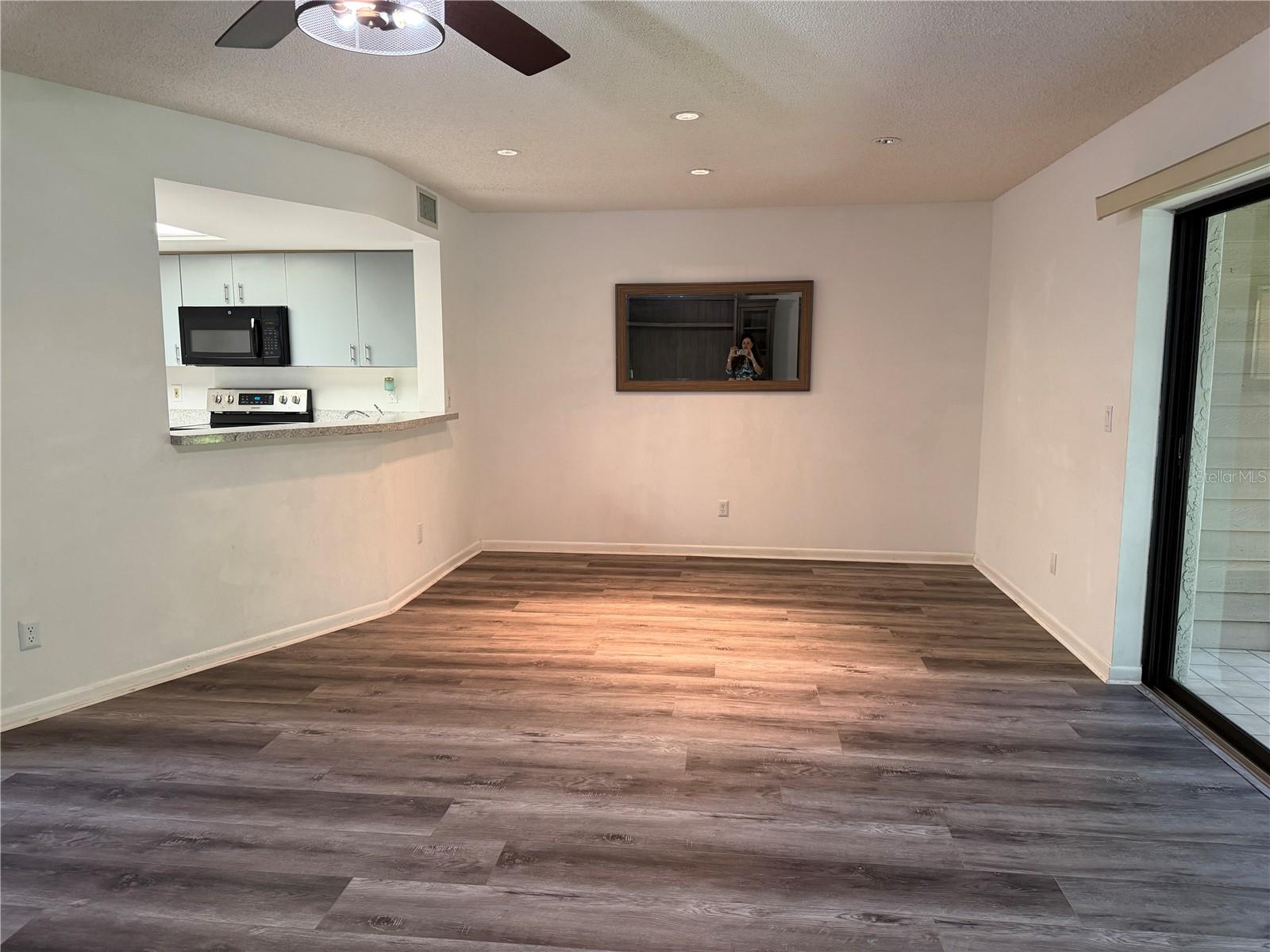 WHISPERING WOODS - Residential