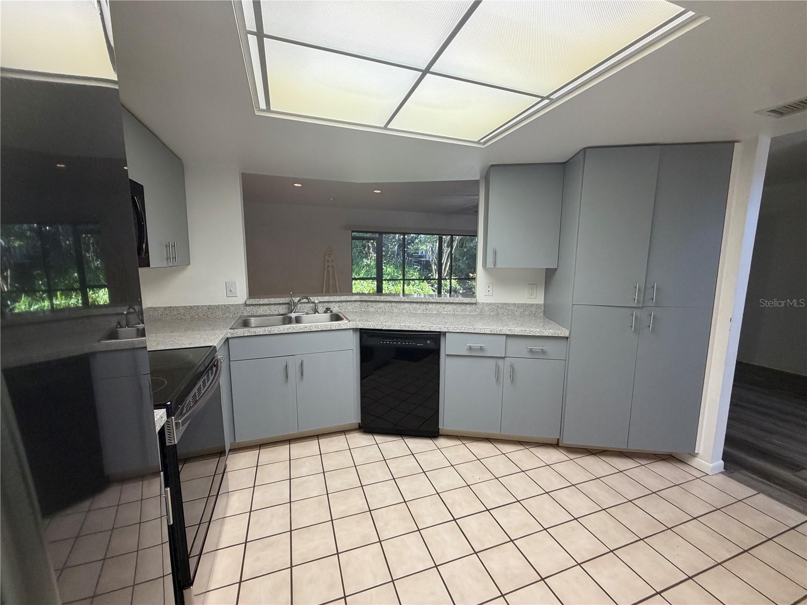 WHISPERING WOODS - Residential