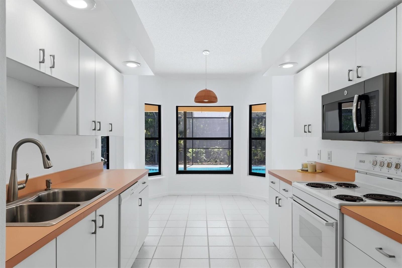 DEL SOL VILLAGE AT LONGWOOD RUN PH 02 - Residential