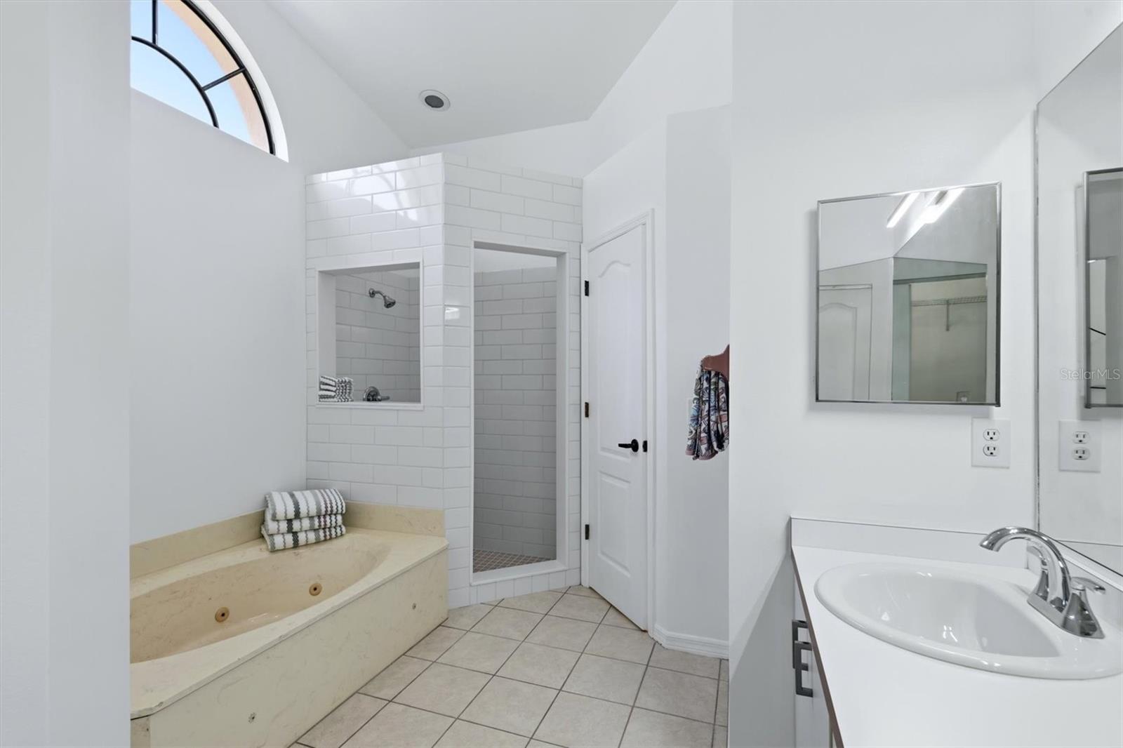 DEL SOL VILLAGE AT LONGWOOD RUN PH 02 - Residential