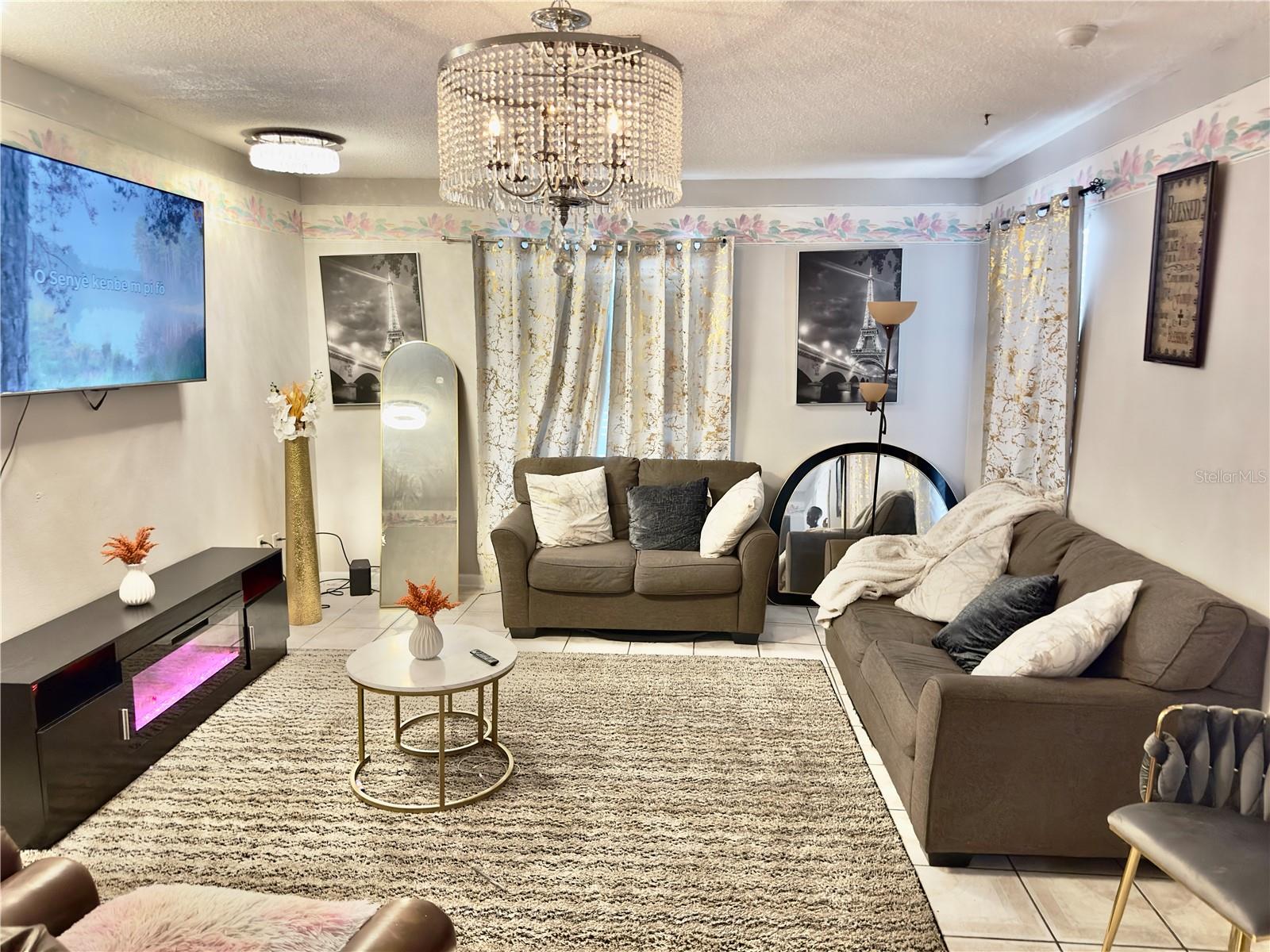 LONESOME PINES UNIT 02 - Residential