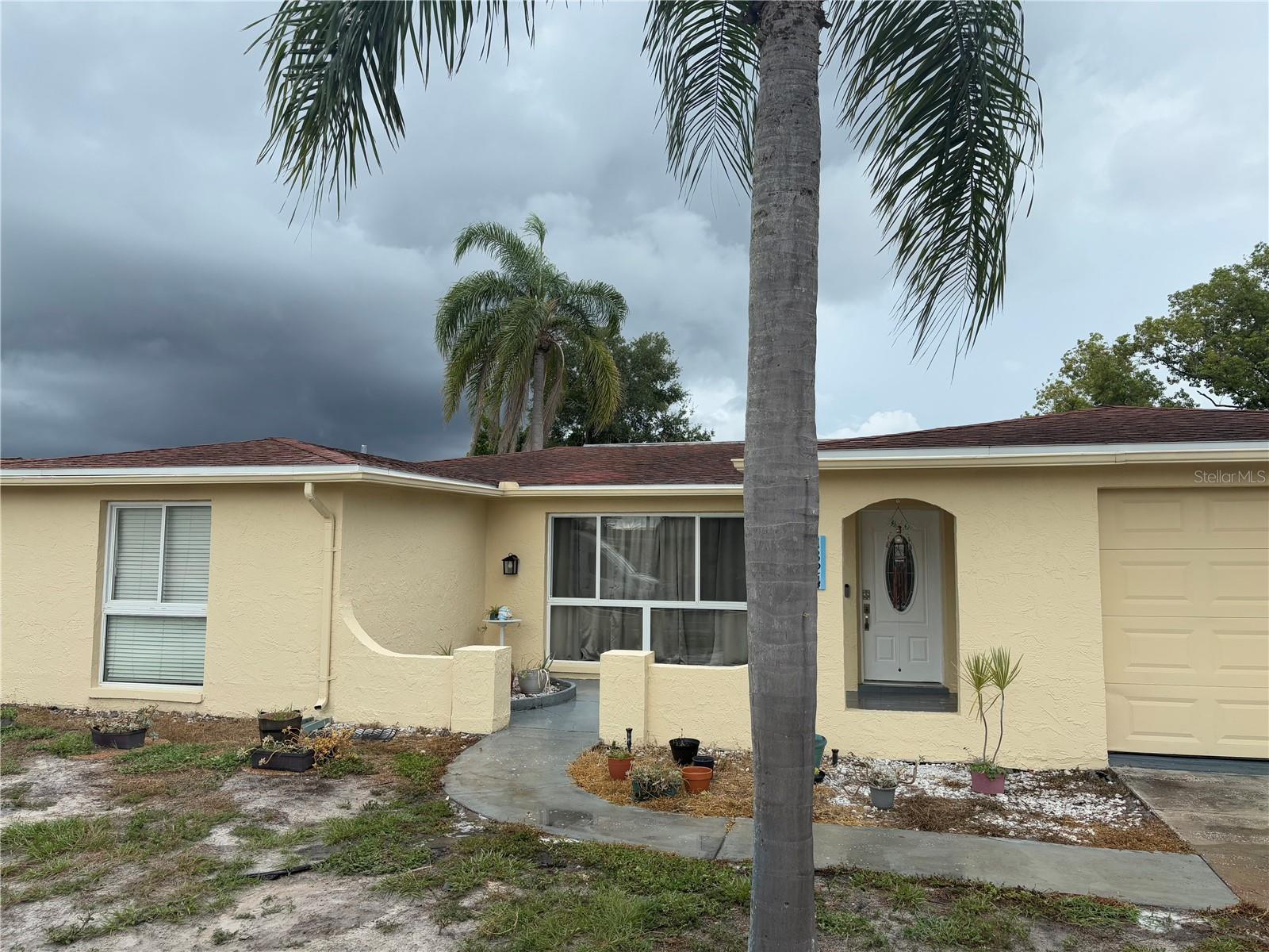 Don't miss the opportunity to see this beautiful house !!!the property are comfortable to buy or rent!! The property has 3 bedrooms and 2 bathrooms!!! This is located in a nice neighborhood near to the restaurants, stores, pharmacies and beach's!!!
The house has renovated kitchen indoor and outdoor, it brigs a nice ambient to share a nice moments with a family members and friends!!!
Seller motivated and ready to help you!!!!!
Make your appointment right now and send the offers!!!!