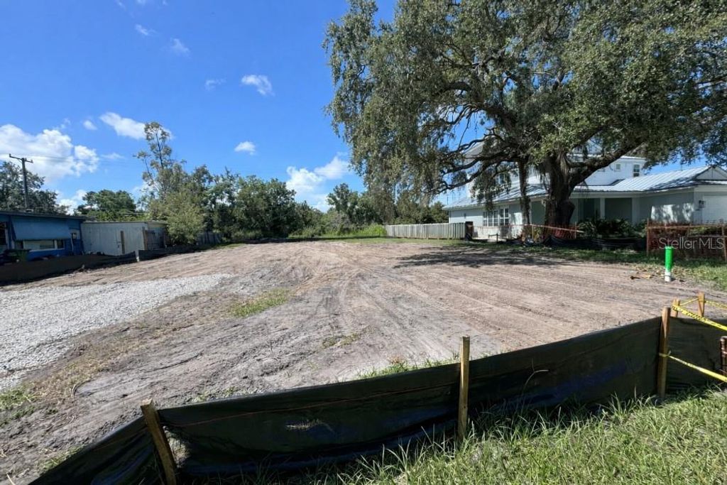 Photo of 2494 S Milmar Drive, Sarasota, FL 34237 (MLS # A4677774)